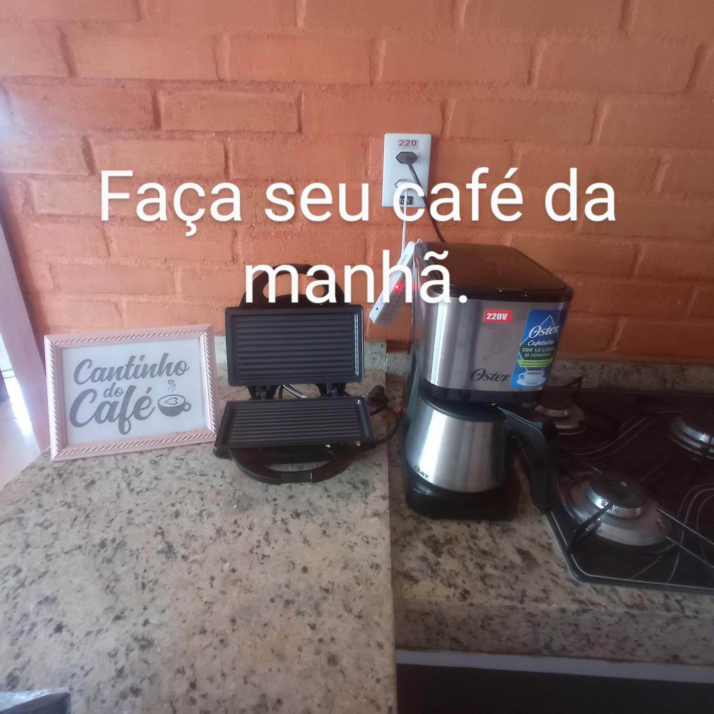 Flat com 2 quartos 2 banh AR e uma vista espetacular na área central de GV com cozinha completa-Bom p grupos ou familias ou empresas