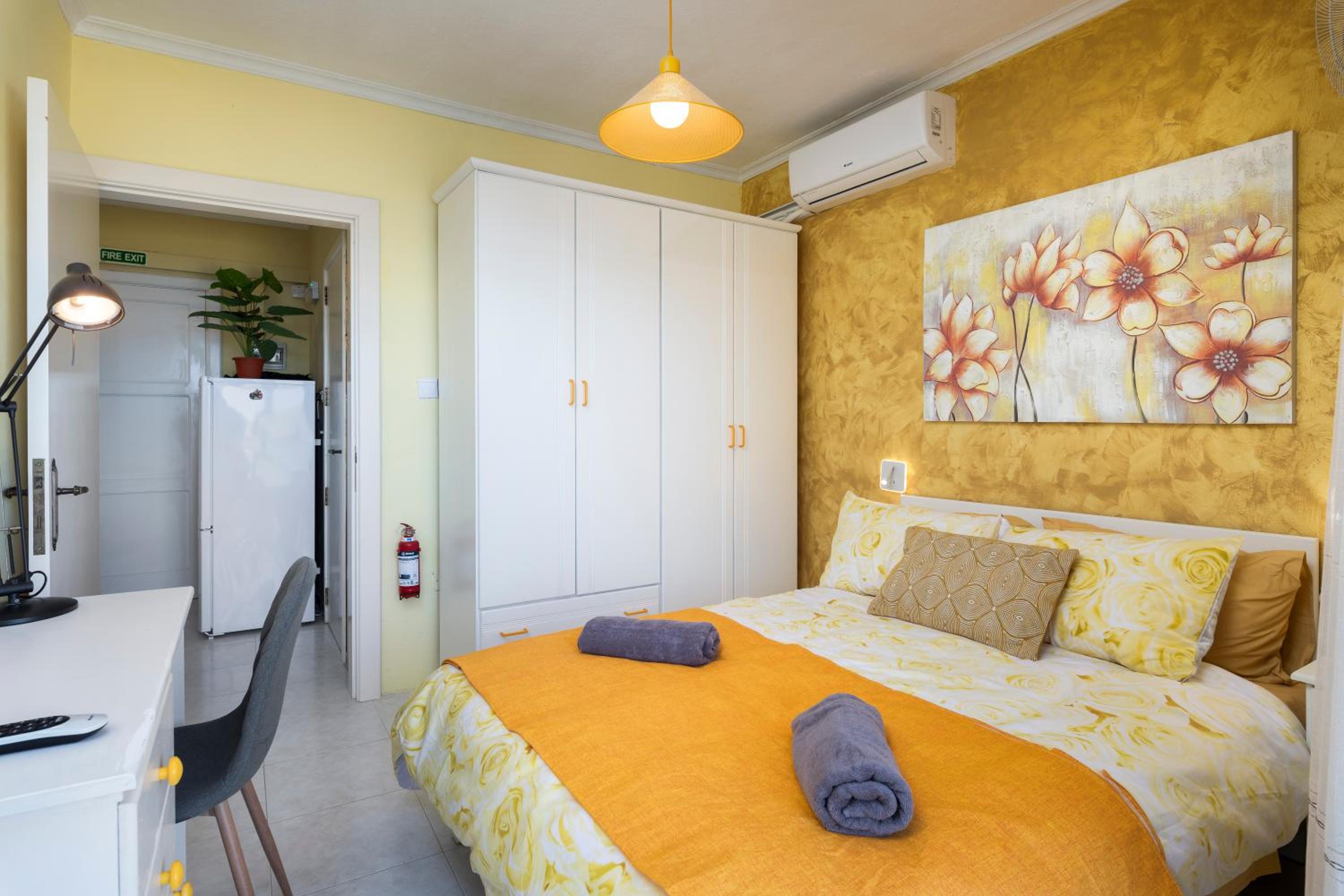 hotel room