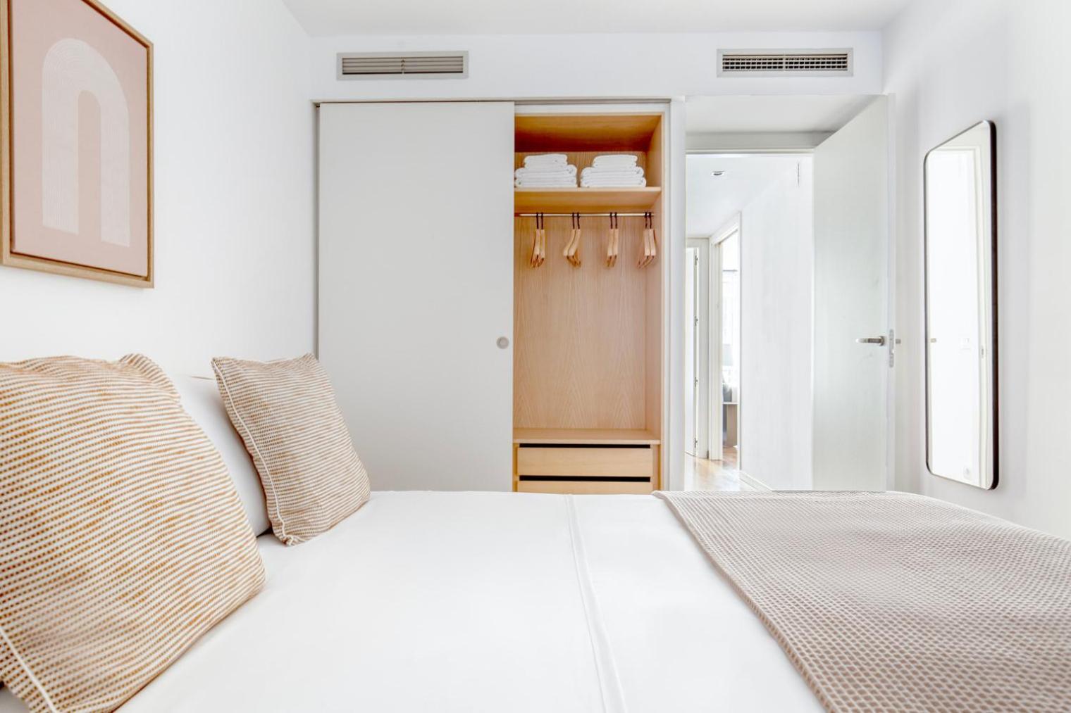 Renovated Dreta de lEixample 2br nr R Catalunya BCN-53