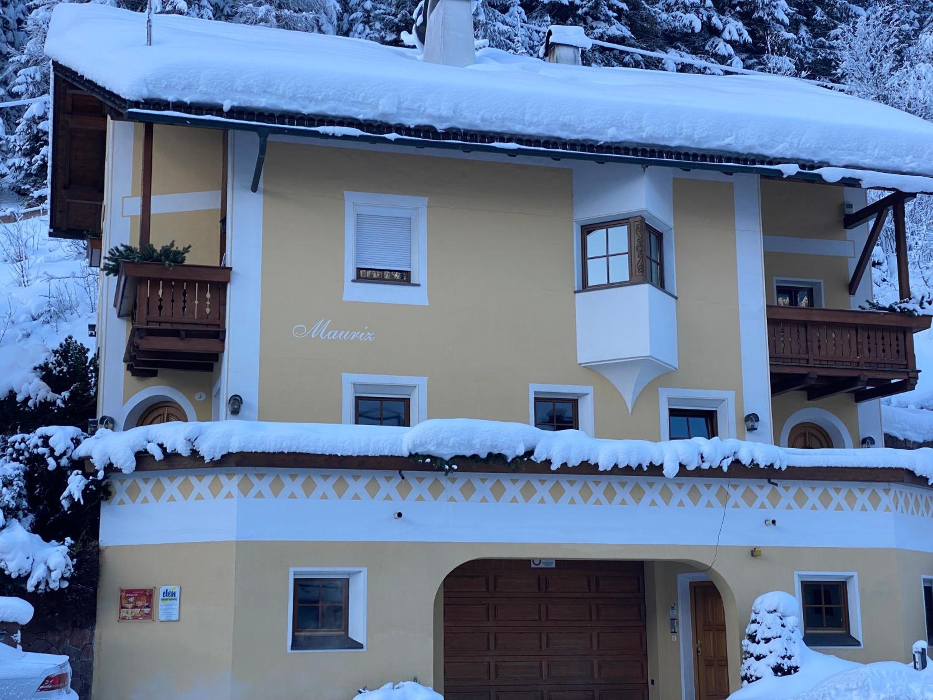 Apartments Mauriz