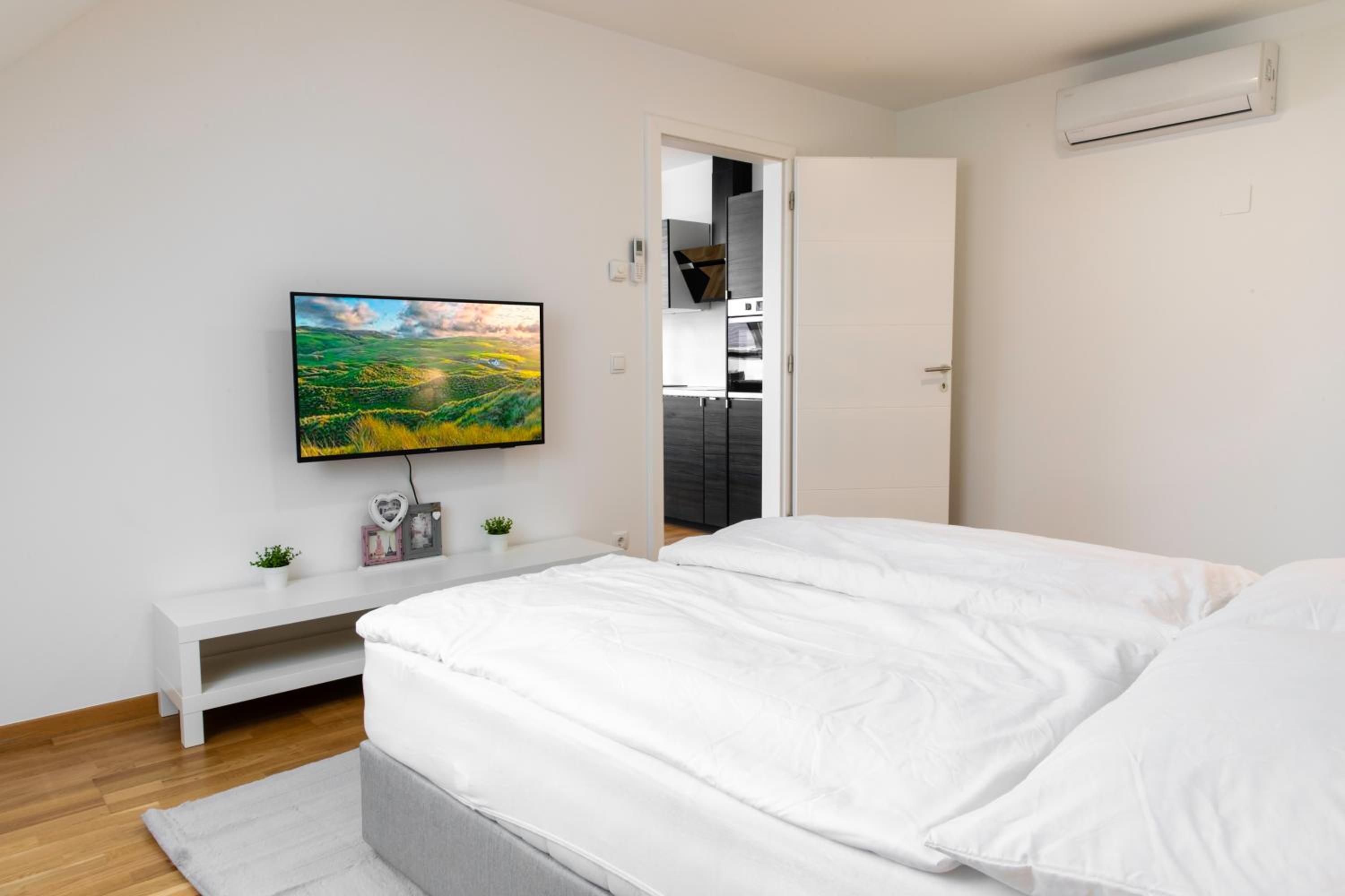 Lé David City Apartments 1020