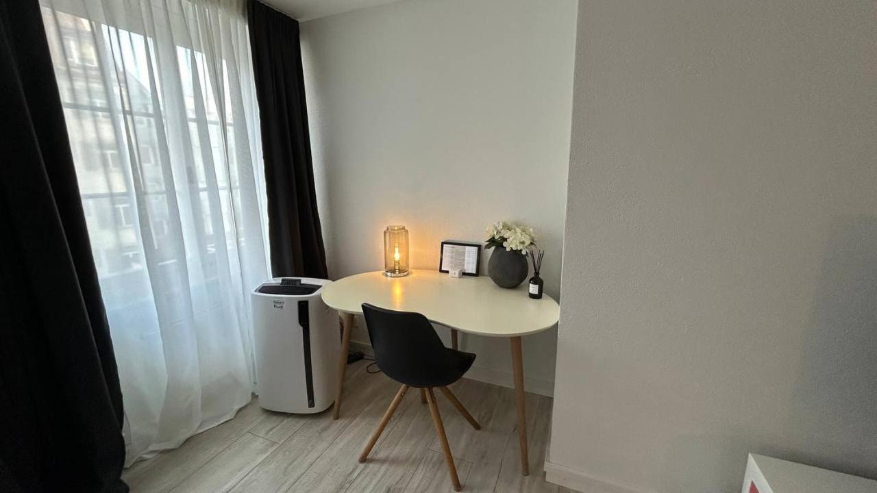 Paradeplatz Apartment by Airhome