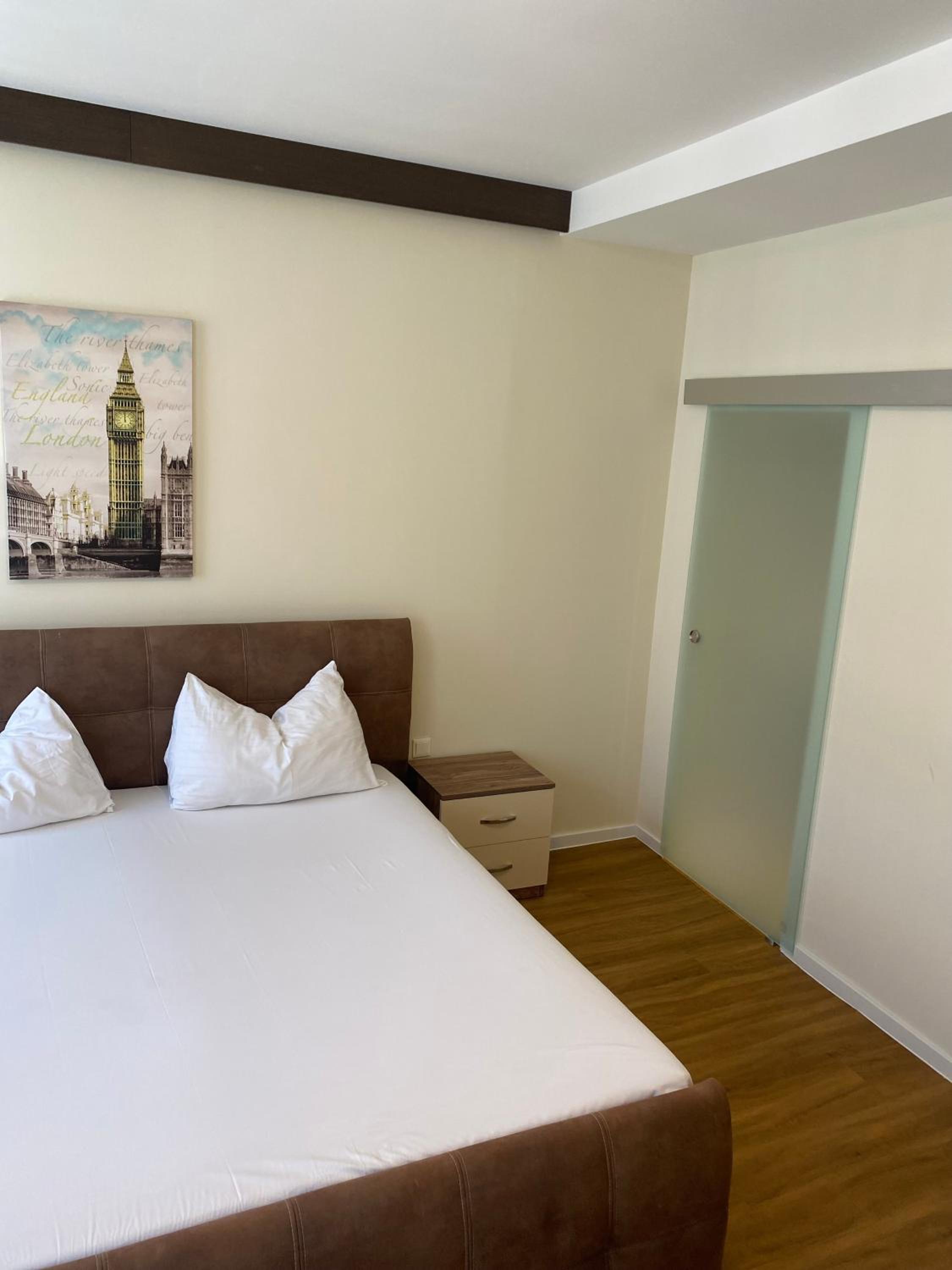 Aurellia Apartments