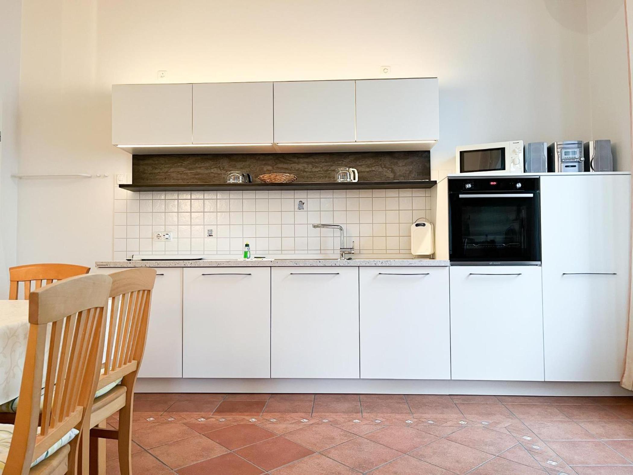 'Kaiserliche' Wohnung mit 3 SZ, 2 Bädern und Whirlwanne