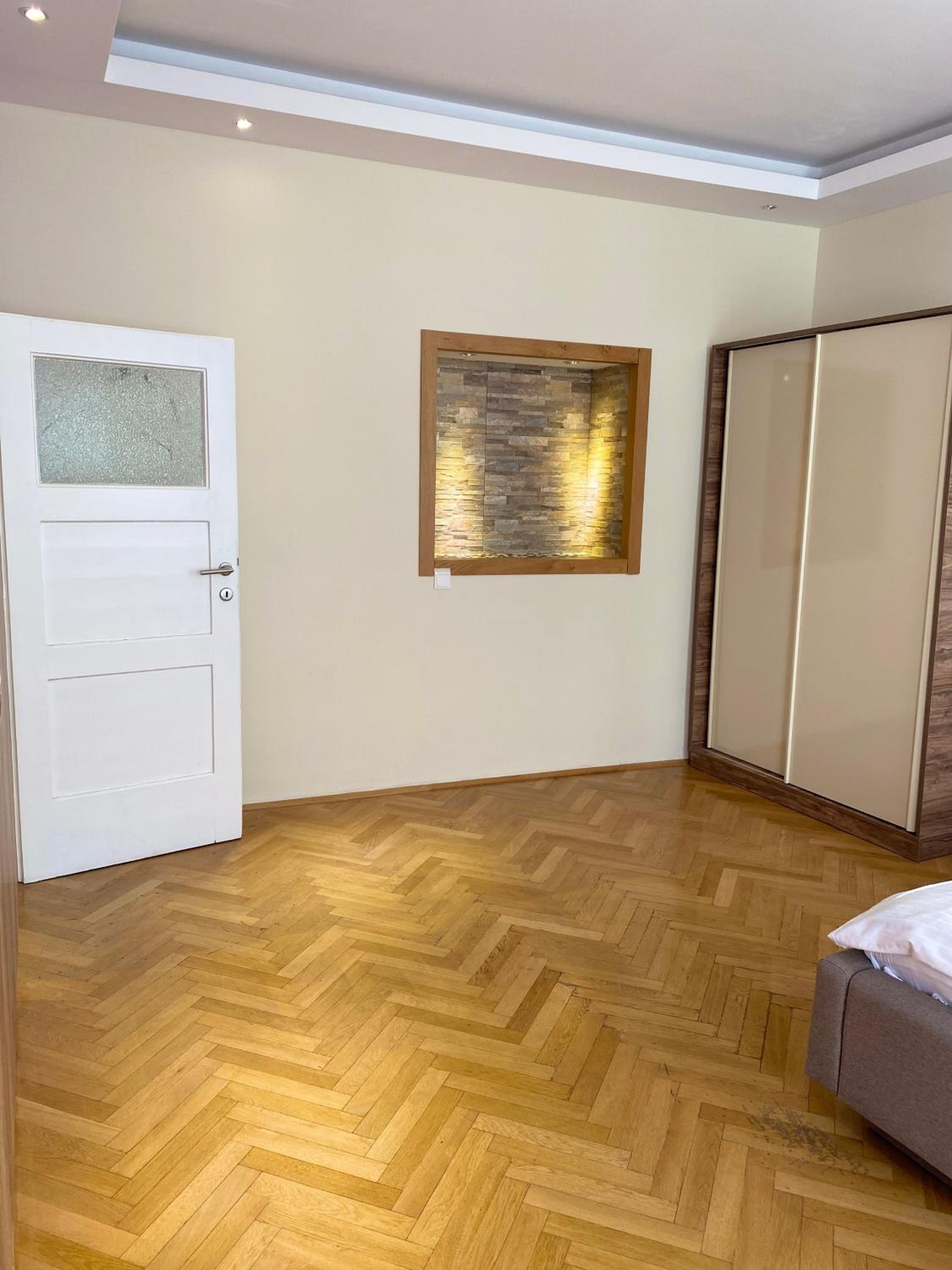 Aurellia Apartments