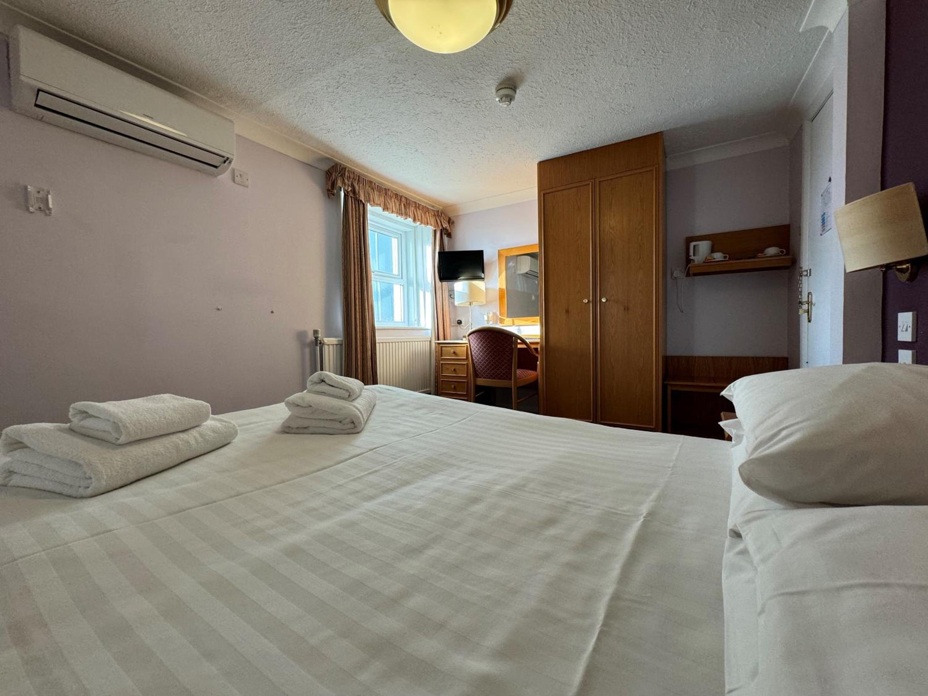 Worthing Vacations - The Chatsworth Hotel - Property Image 11