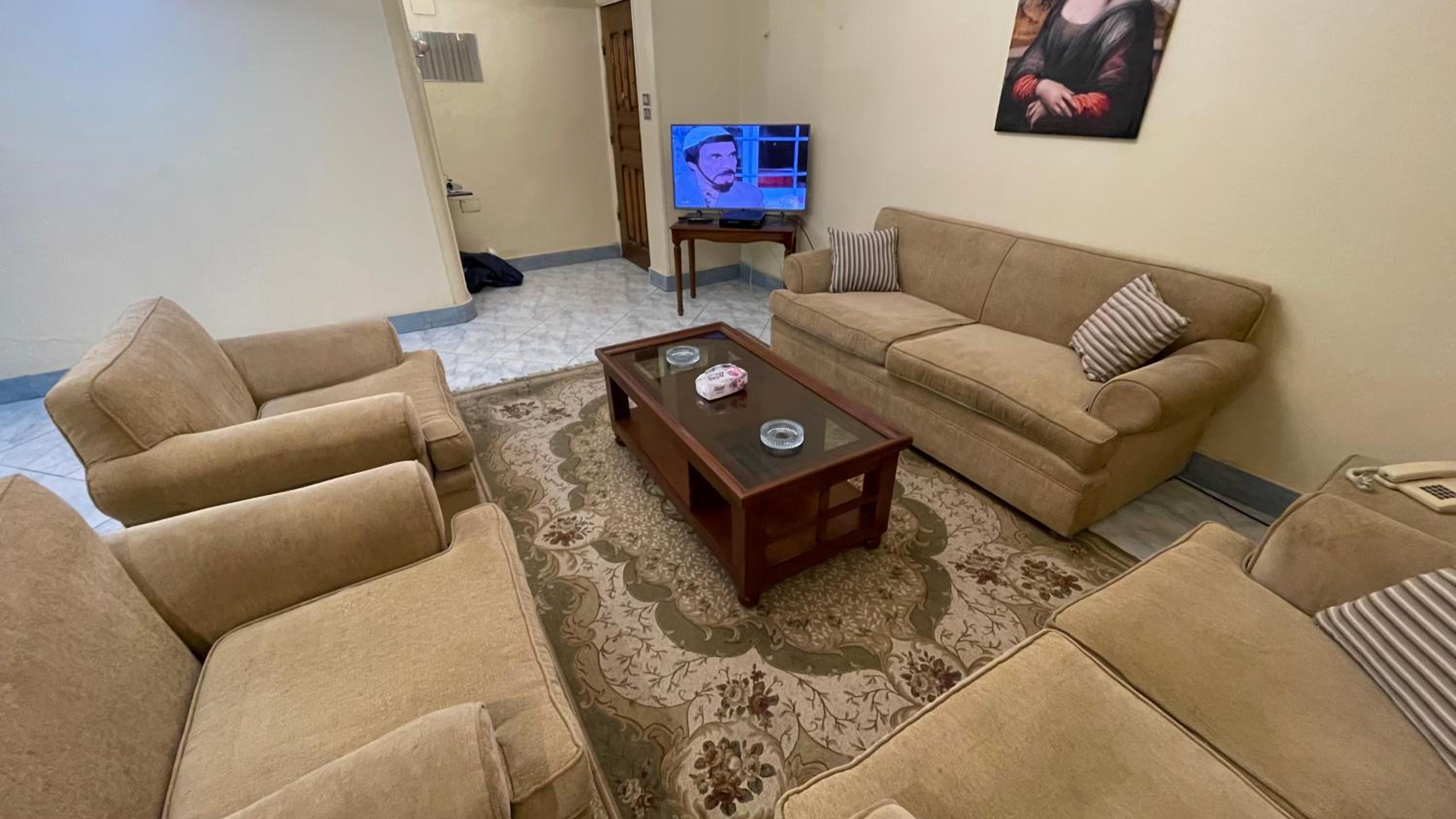 New Cozy Apartment 10 Minutes away from Cairo Airport and all Amenities bedside Radisson Blu Hotel