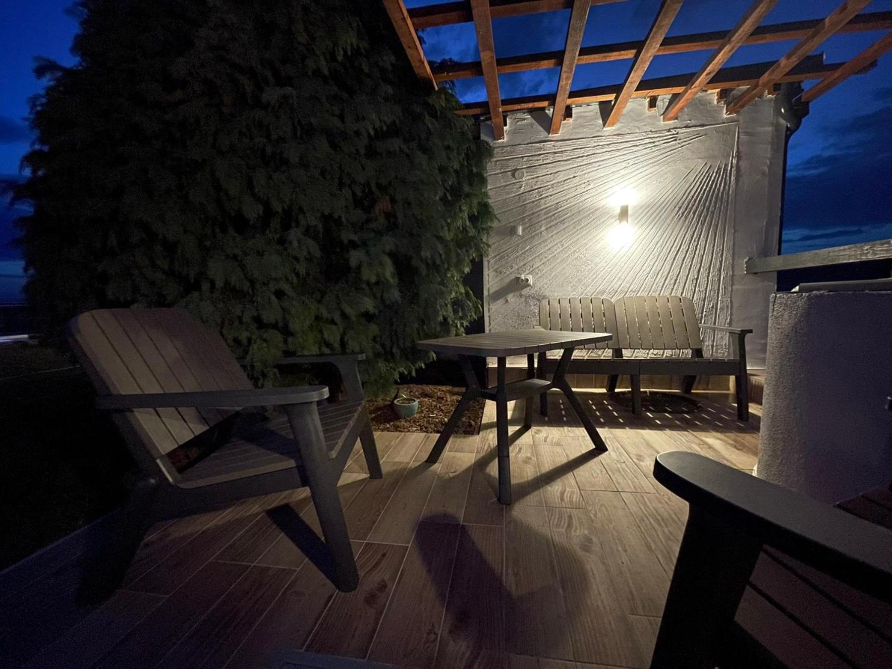 Diamona Lux Spa Apartman view 5