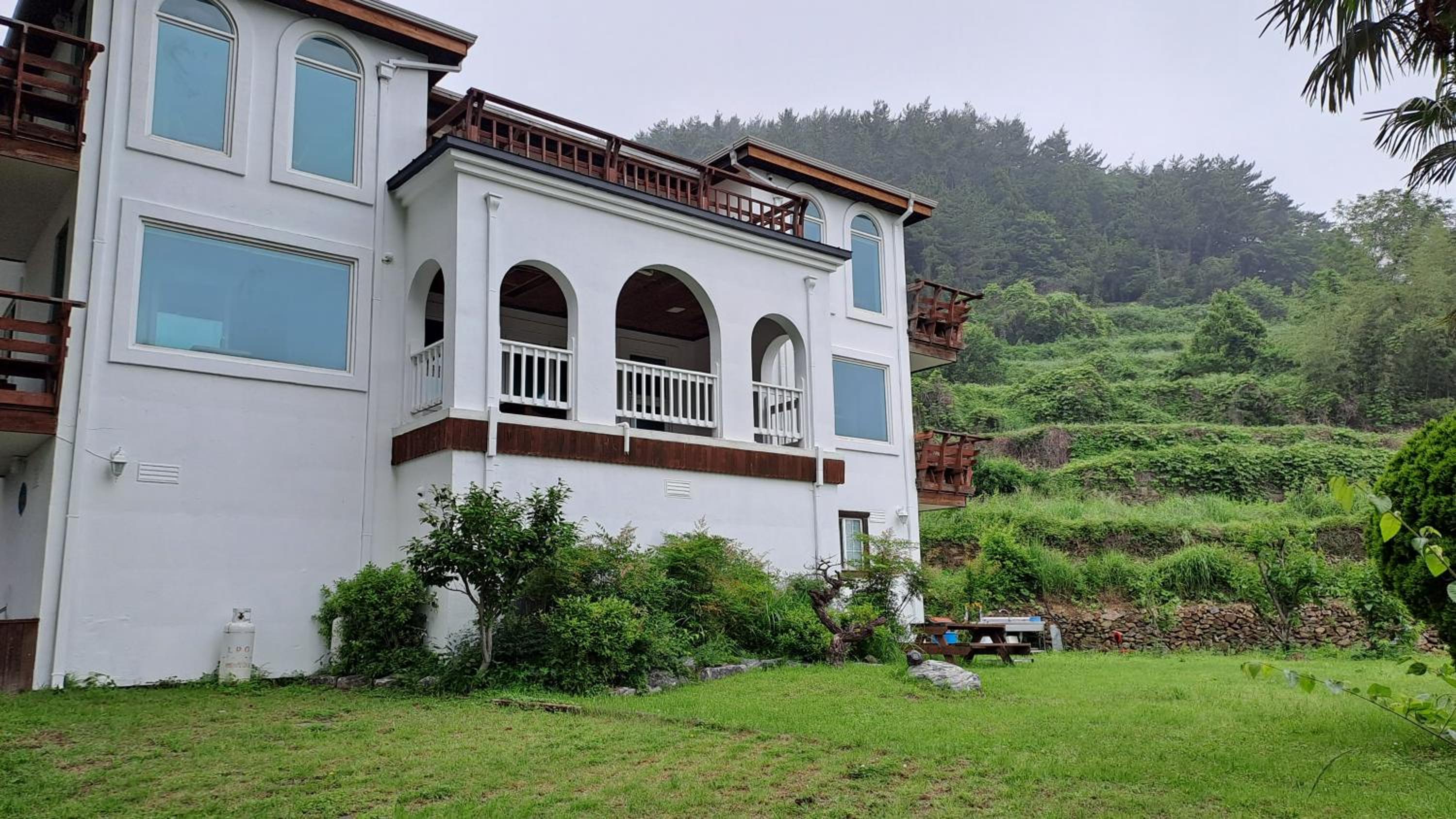 Santa Monica Pension