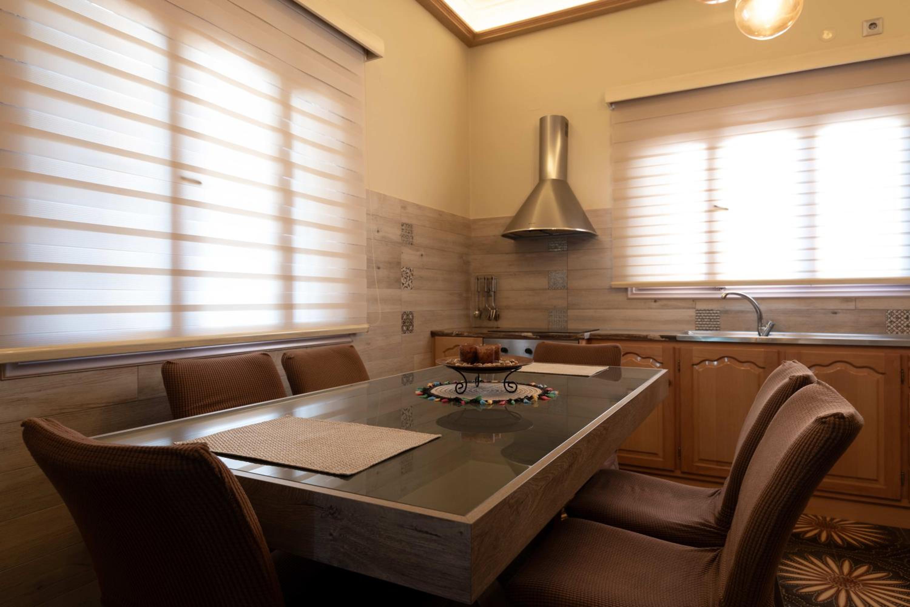 Dimitras Apartments