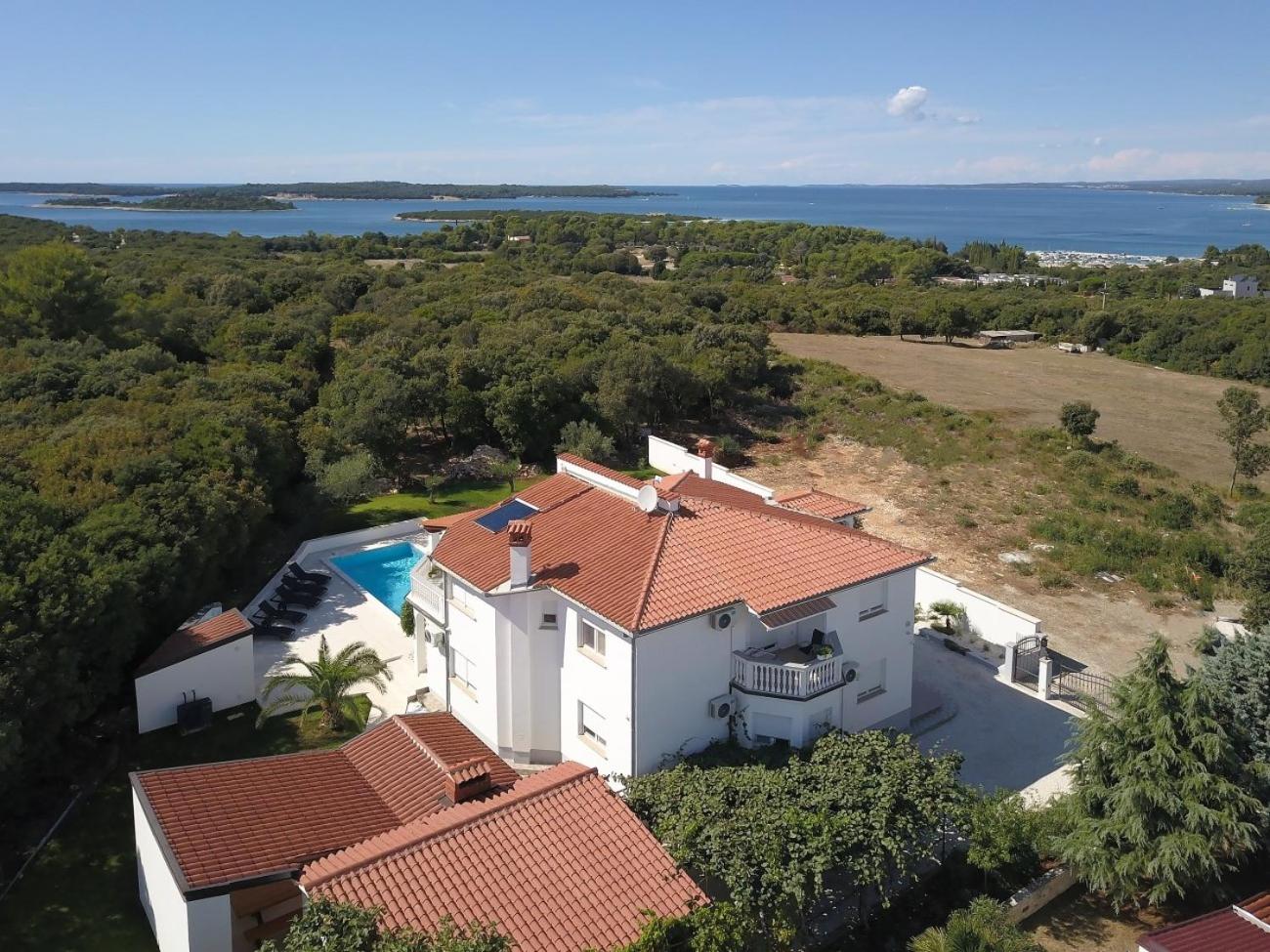Villa Ajda