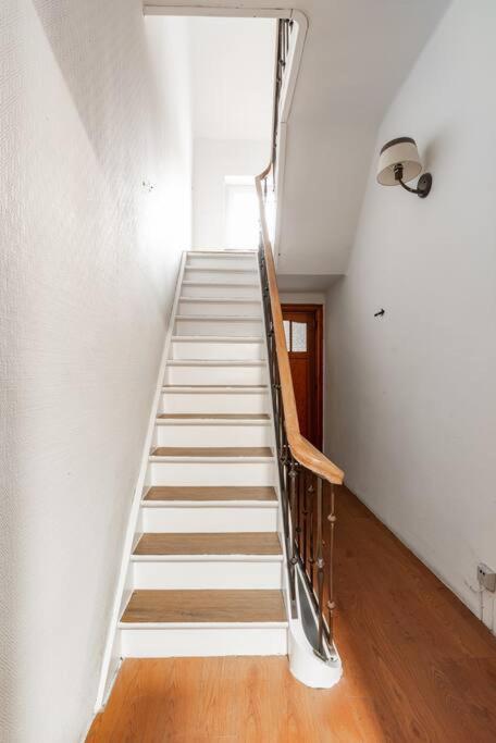 Beautiful, renovated fully self contained room