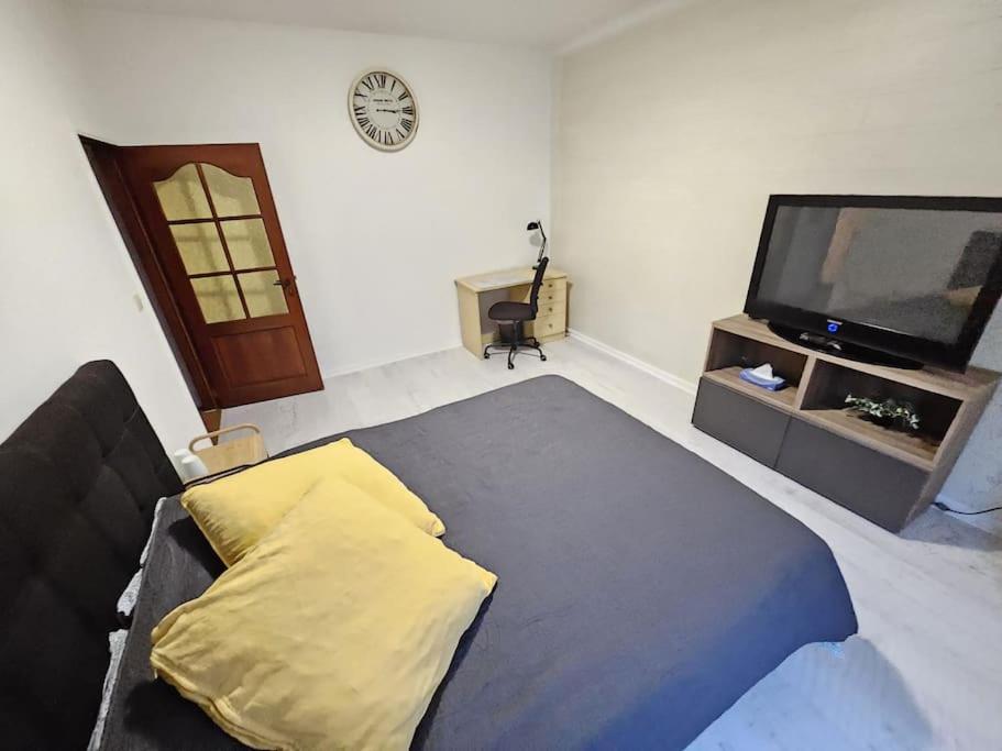 Beautiful, renovated fully self contained room
