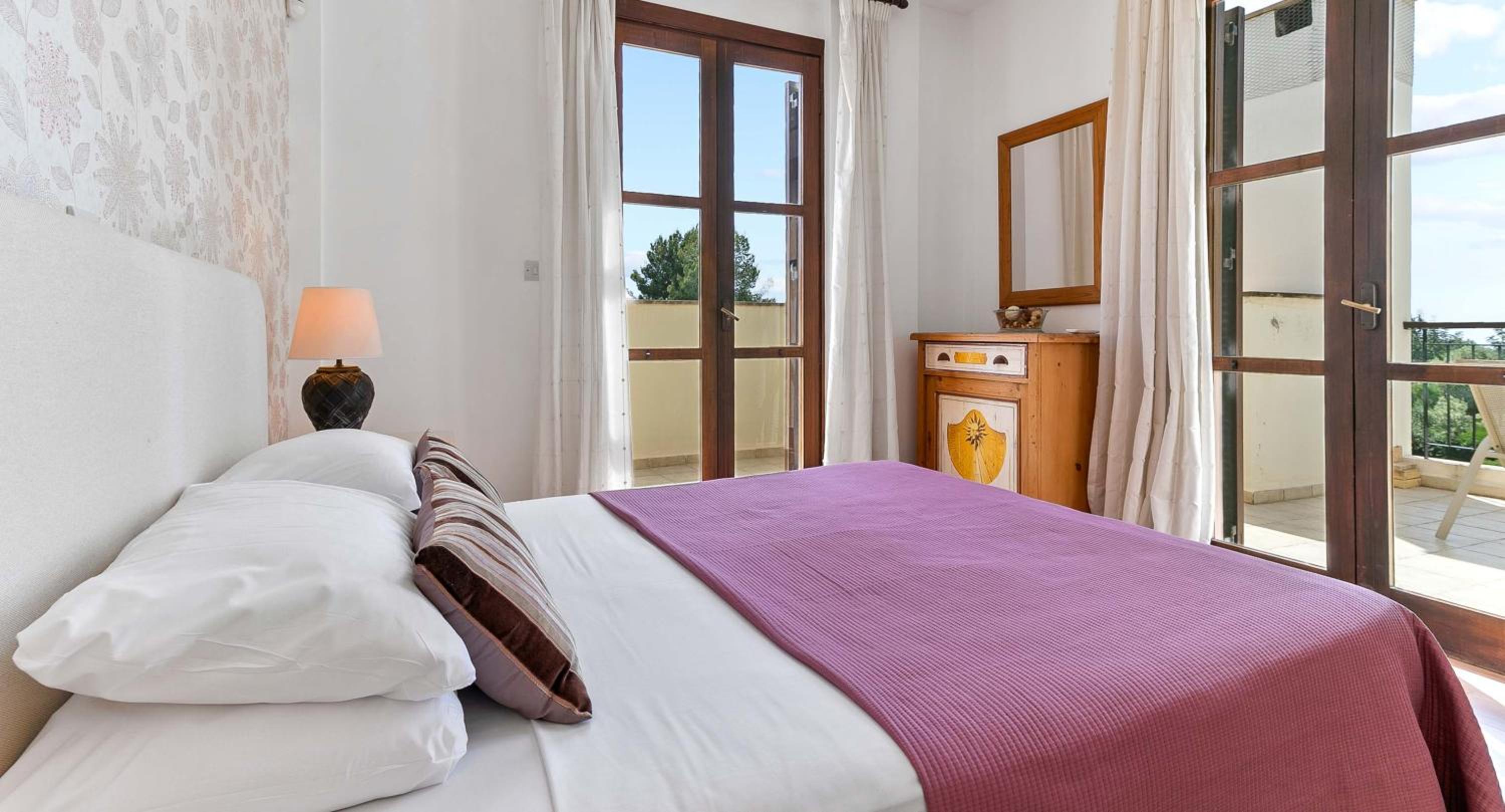 3 bedroom Villa Tala with private pool and sunset views, Aphrodite Hills Resort