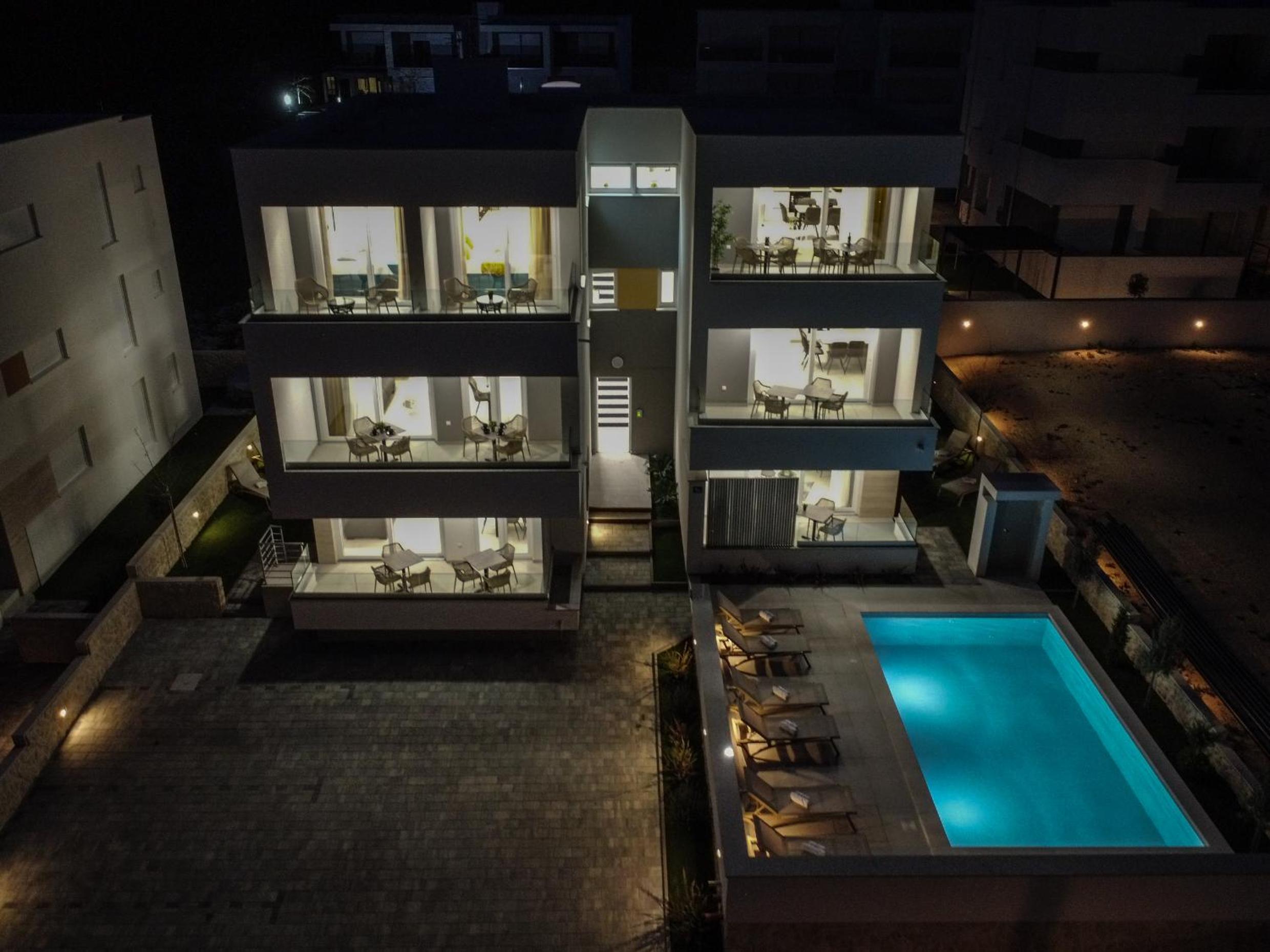 Apartments Mare B with pool view 3