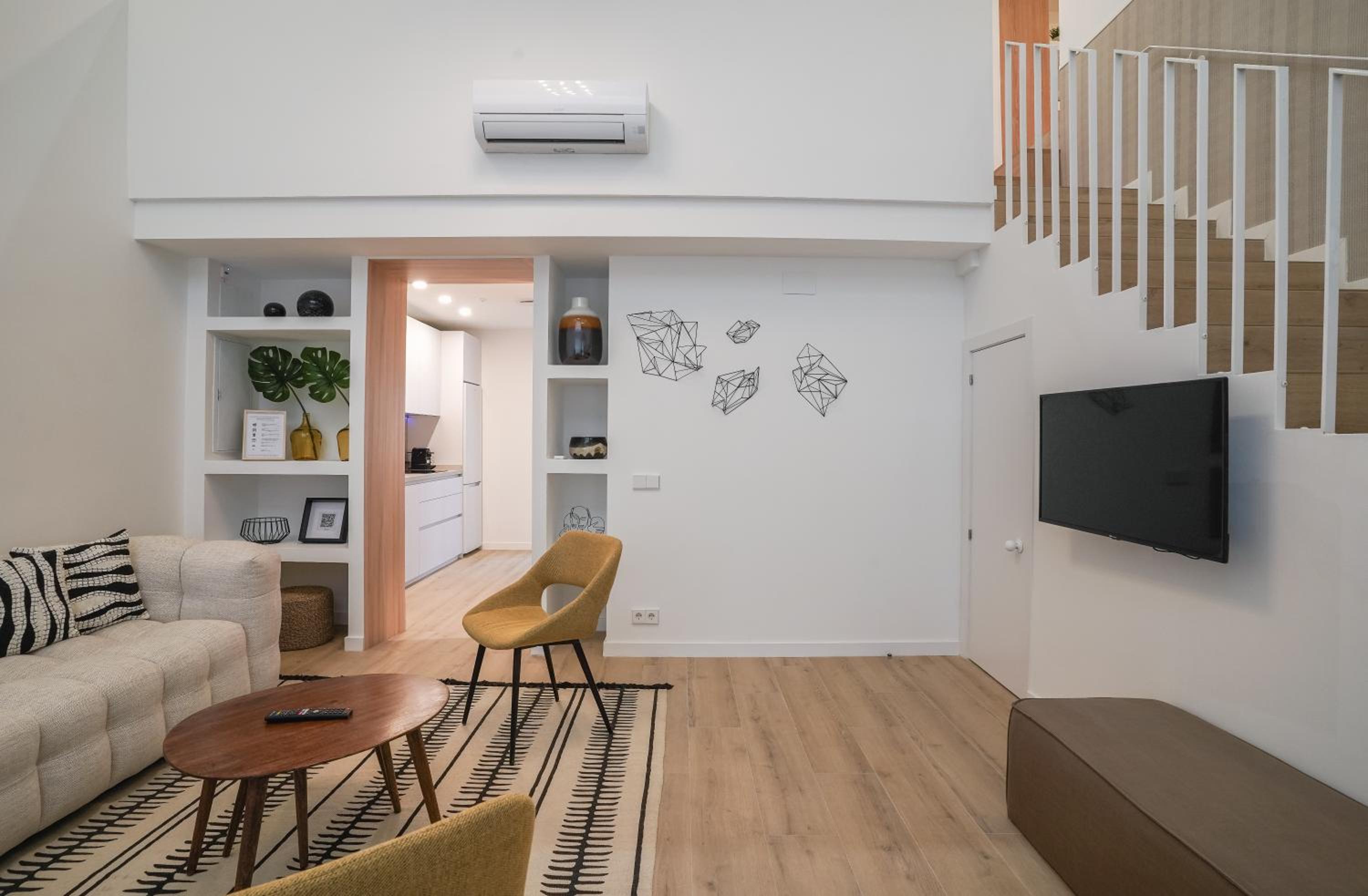 Modern duplex-3Bedrooms 3Bathrooms-Lavapiés