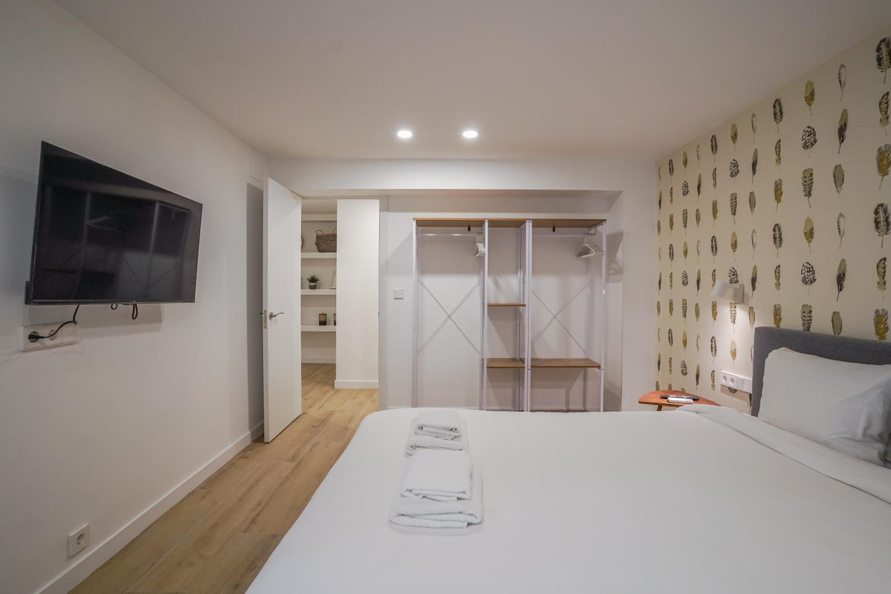 Modern duplex-3Bedrooms 3Bathrooms-Lavapiés