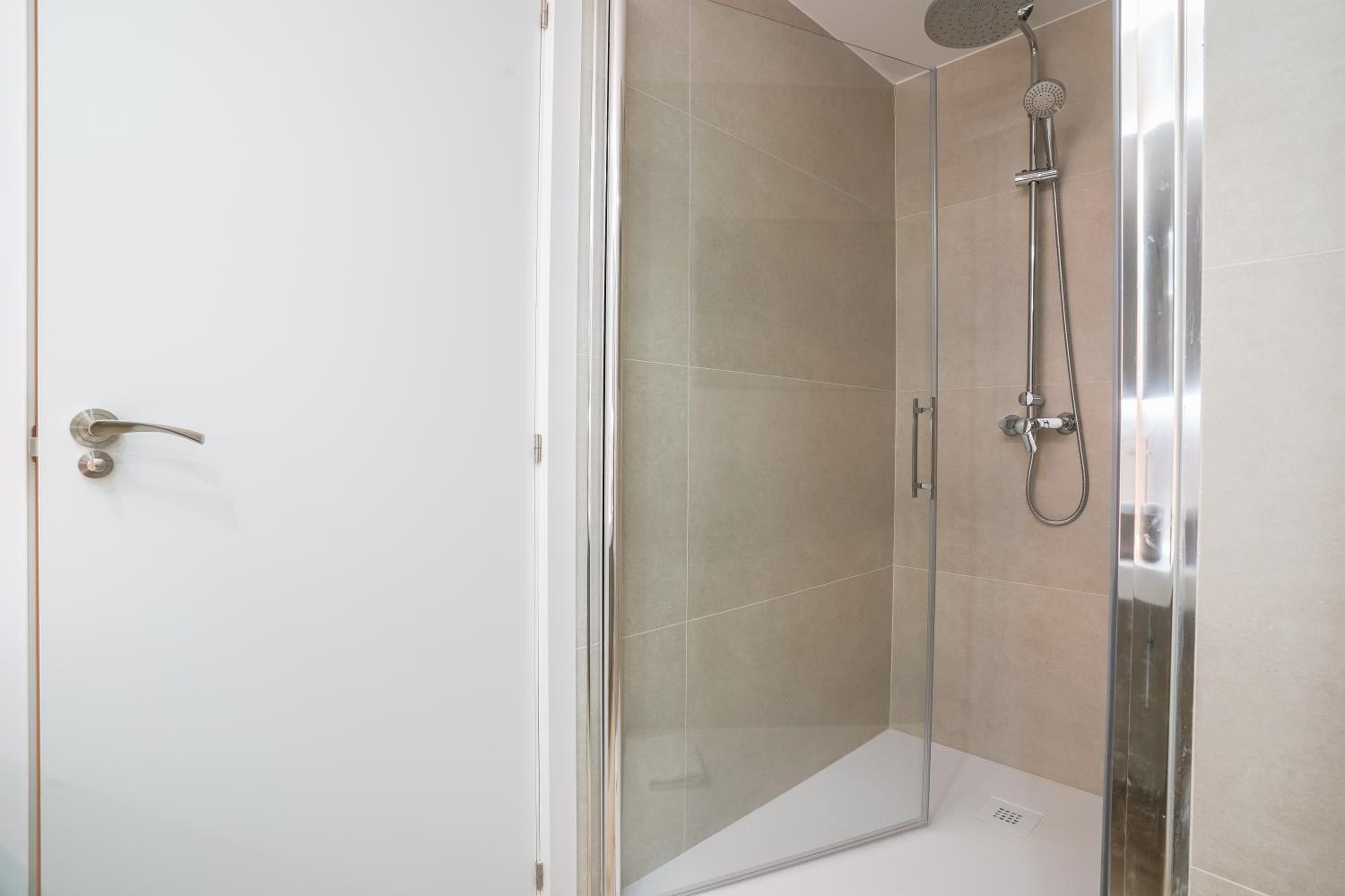 Modern duplex-3Bedrooms 3Bathrooms-Lavapiés