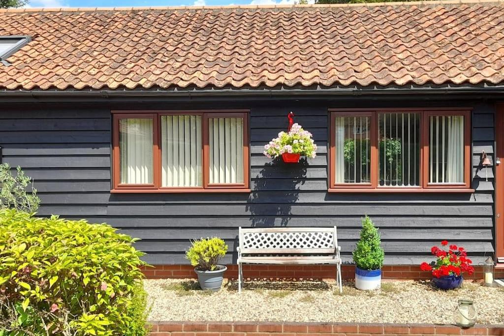 Owlhoot Annexe