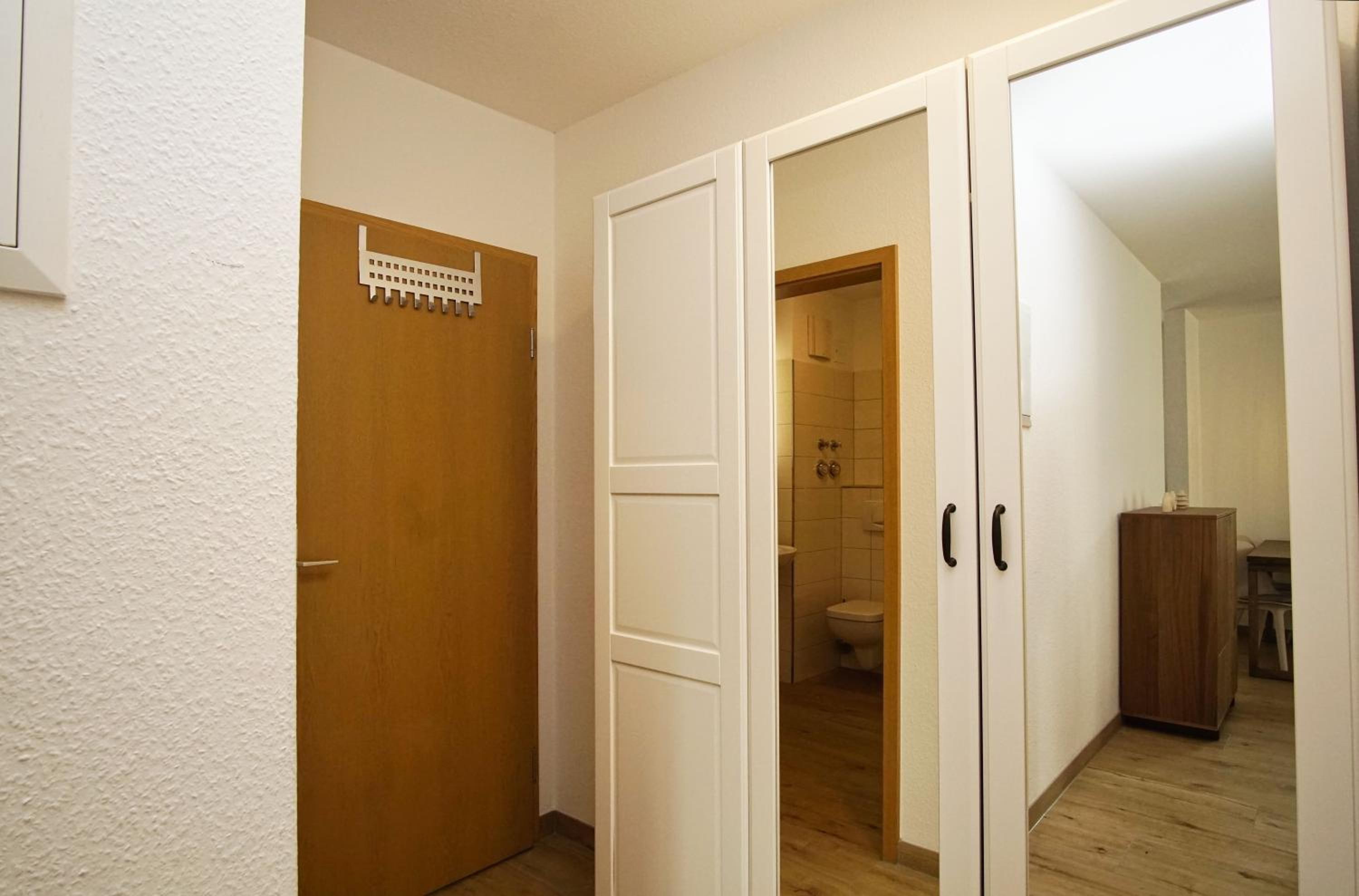 Terrasse, gratis Nutzung vom AHOI Erlebnisbad und Sauna inSellin - Villa Karola FeWo 06