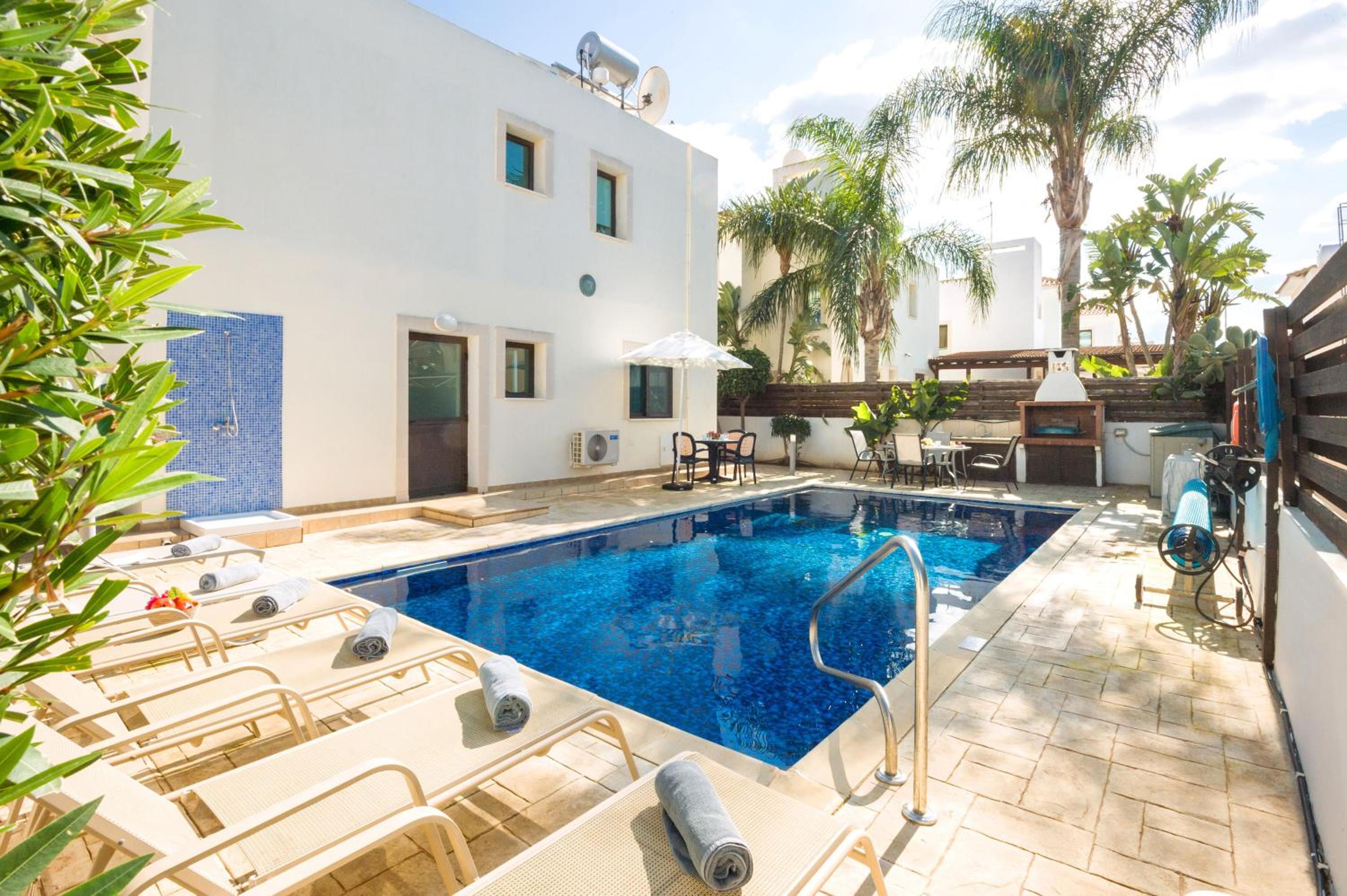 Villa Maya - 4bed with Private Heated Pool