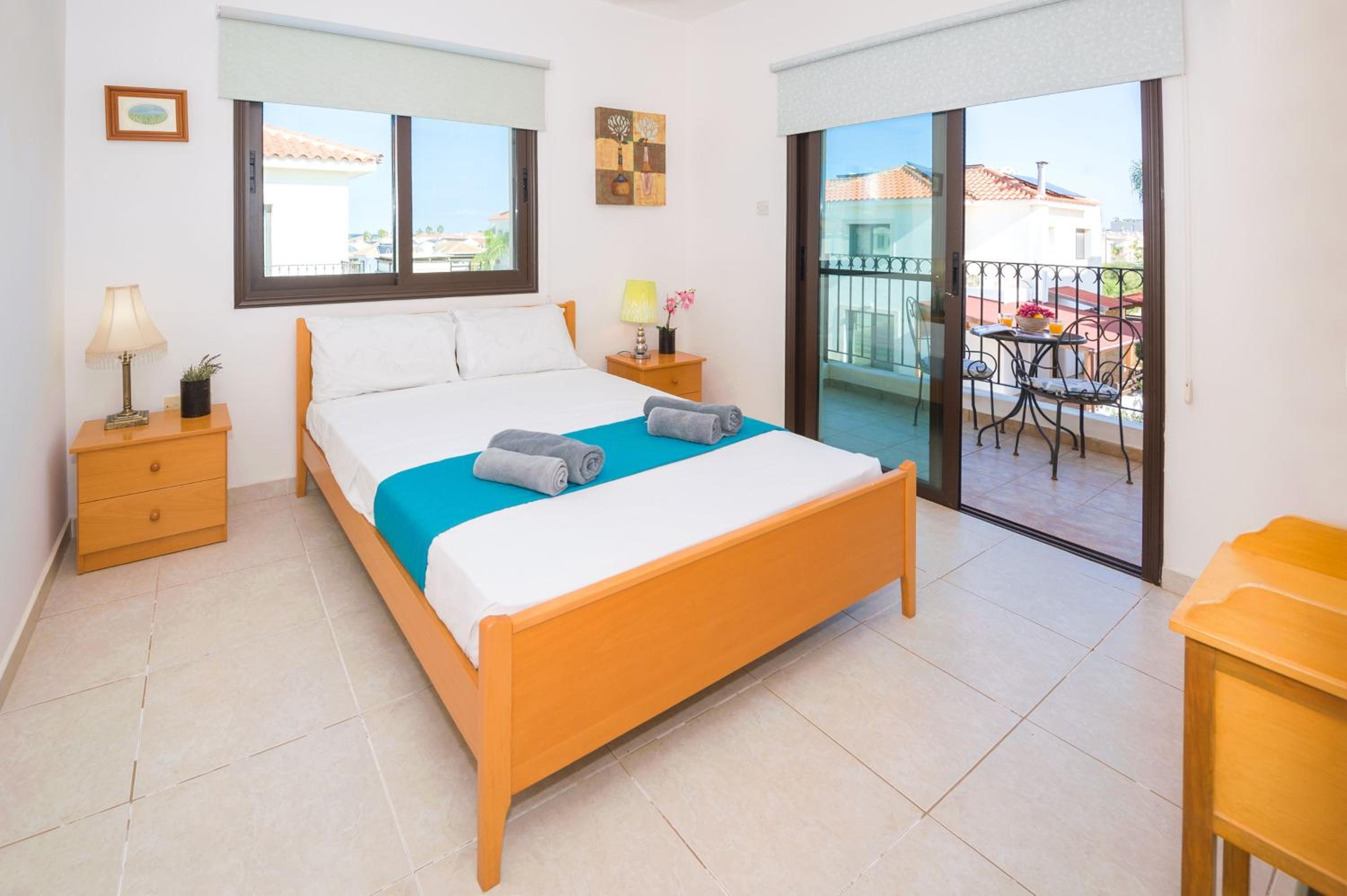 Villa Maya - 4bed with Private Heated Pool