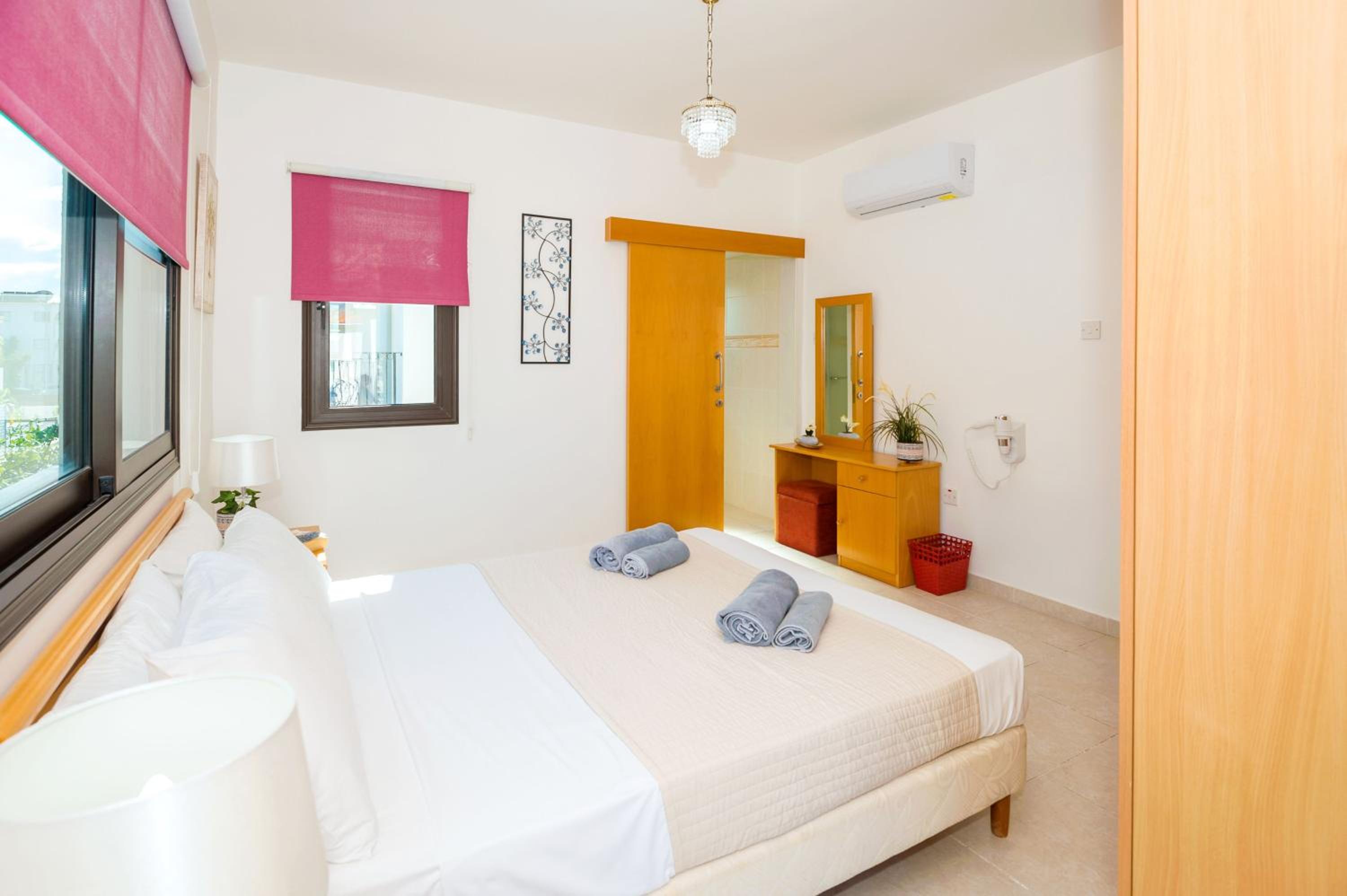 Villa Maya - 4bed with Private Heated Pool