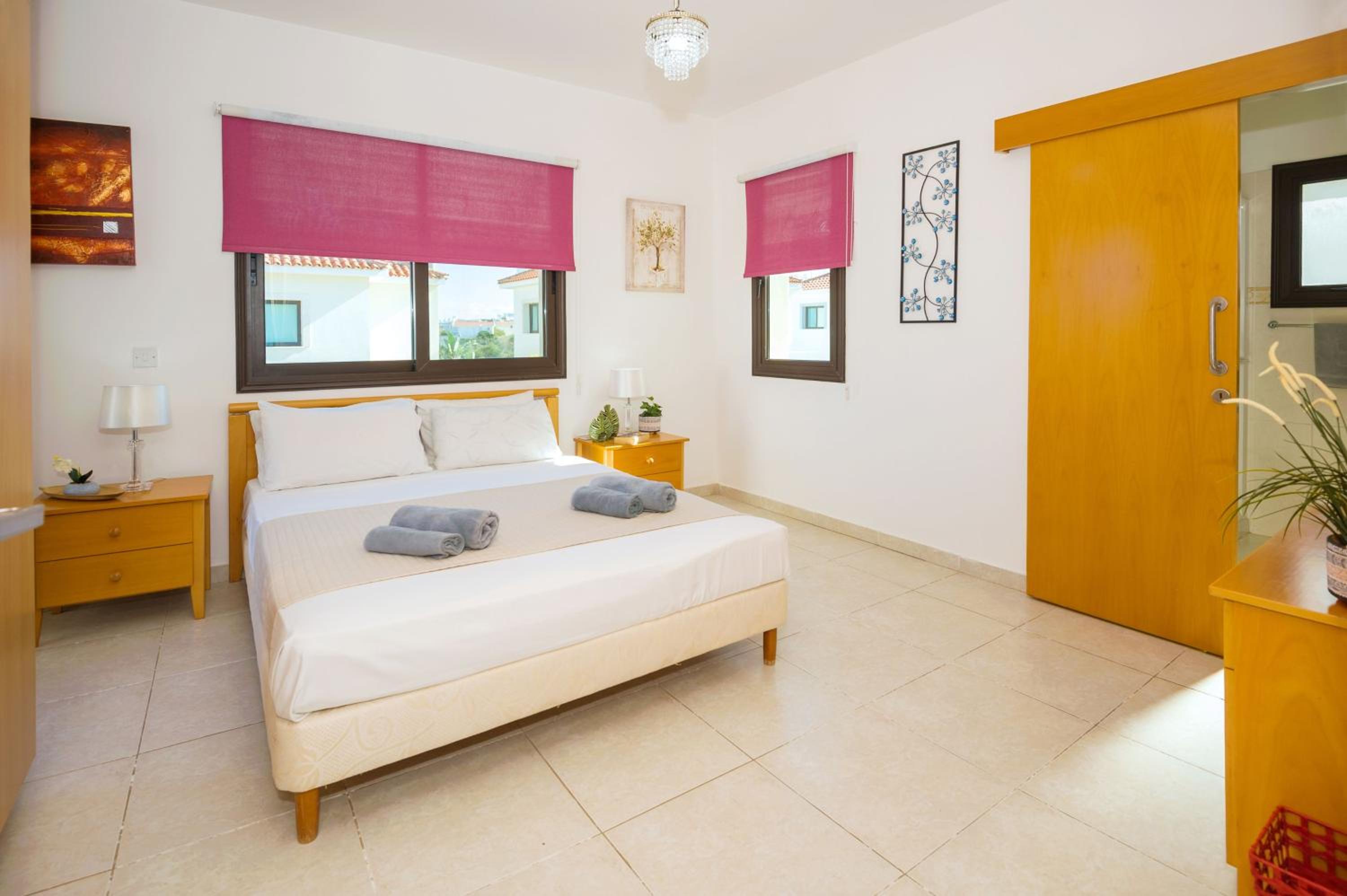 Villa Maya - 4bed with Private Heated Pool