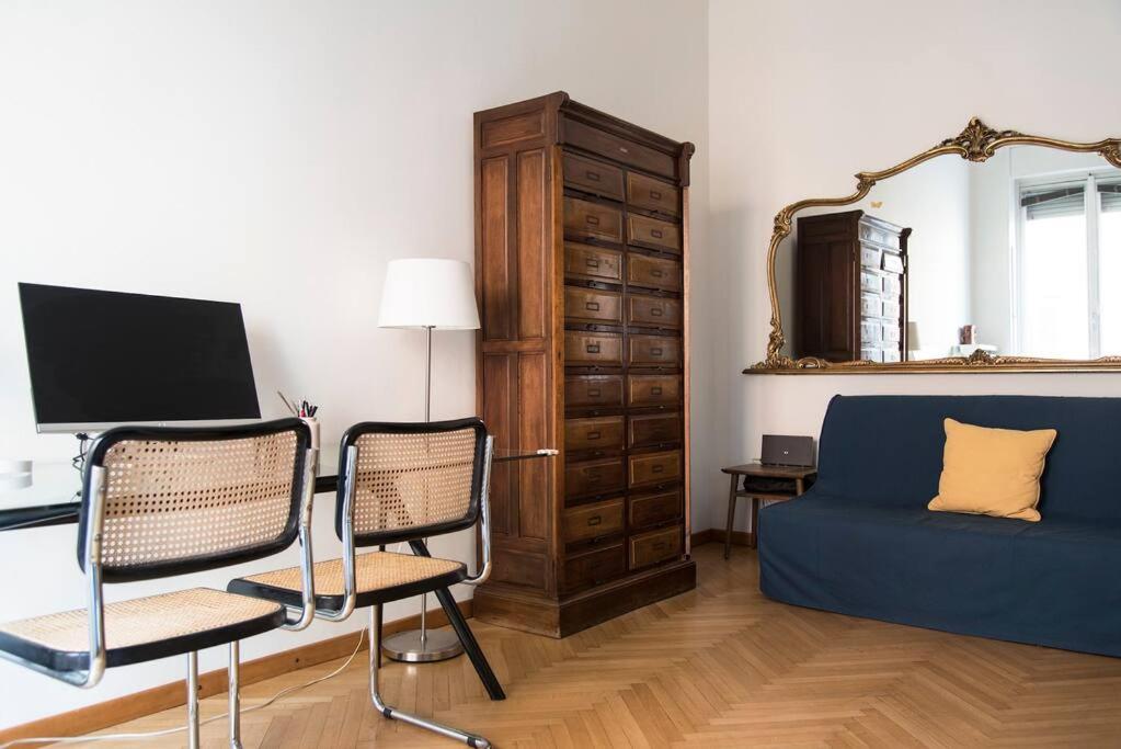 BRERA Luxurious Elegant Bright Suite Downtown