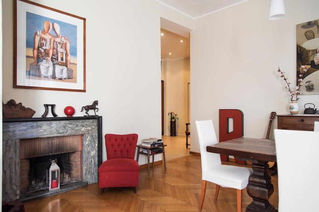 BRERA Luxurious Elegant Bright Suite Downtown