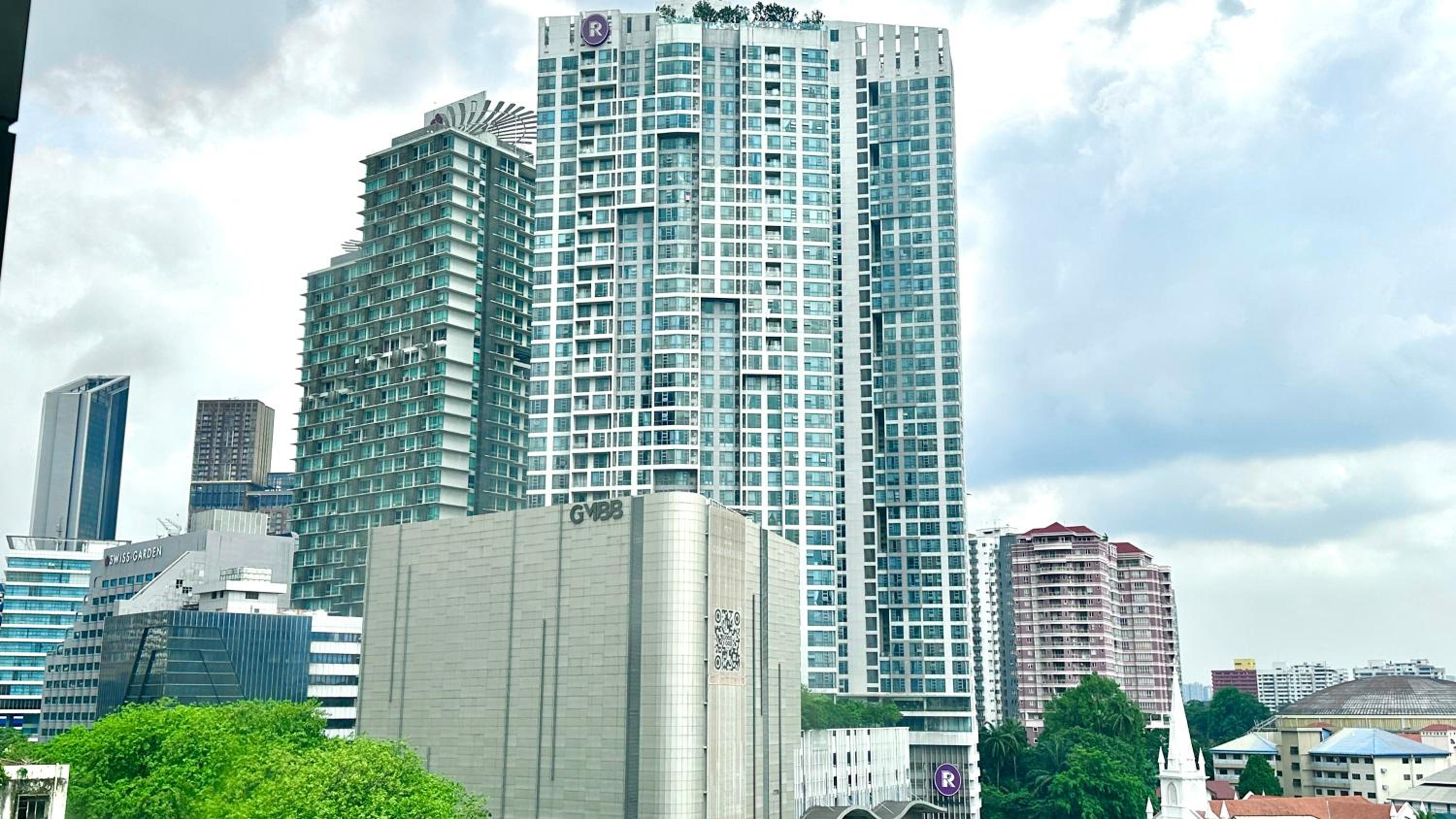 Balcony Unit II & The Robertson Residence 33f