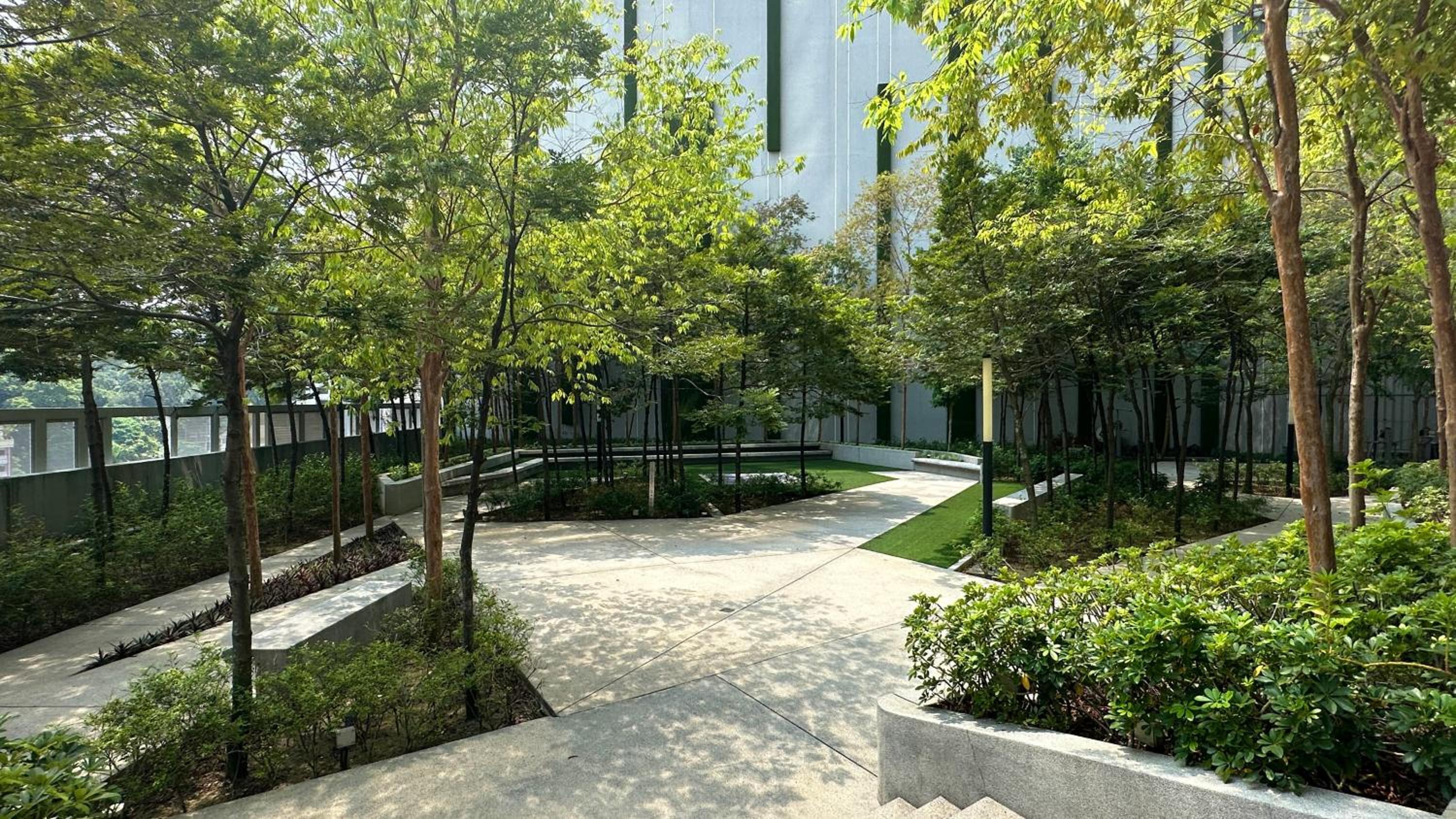 Balcony Unit II & The Robertson Residence 33f