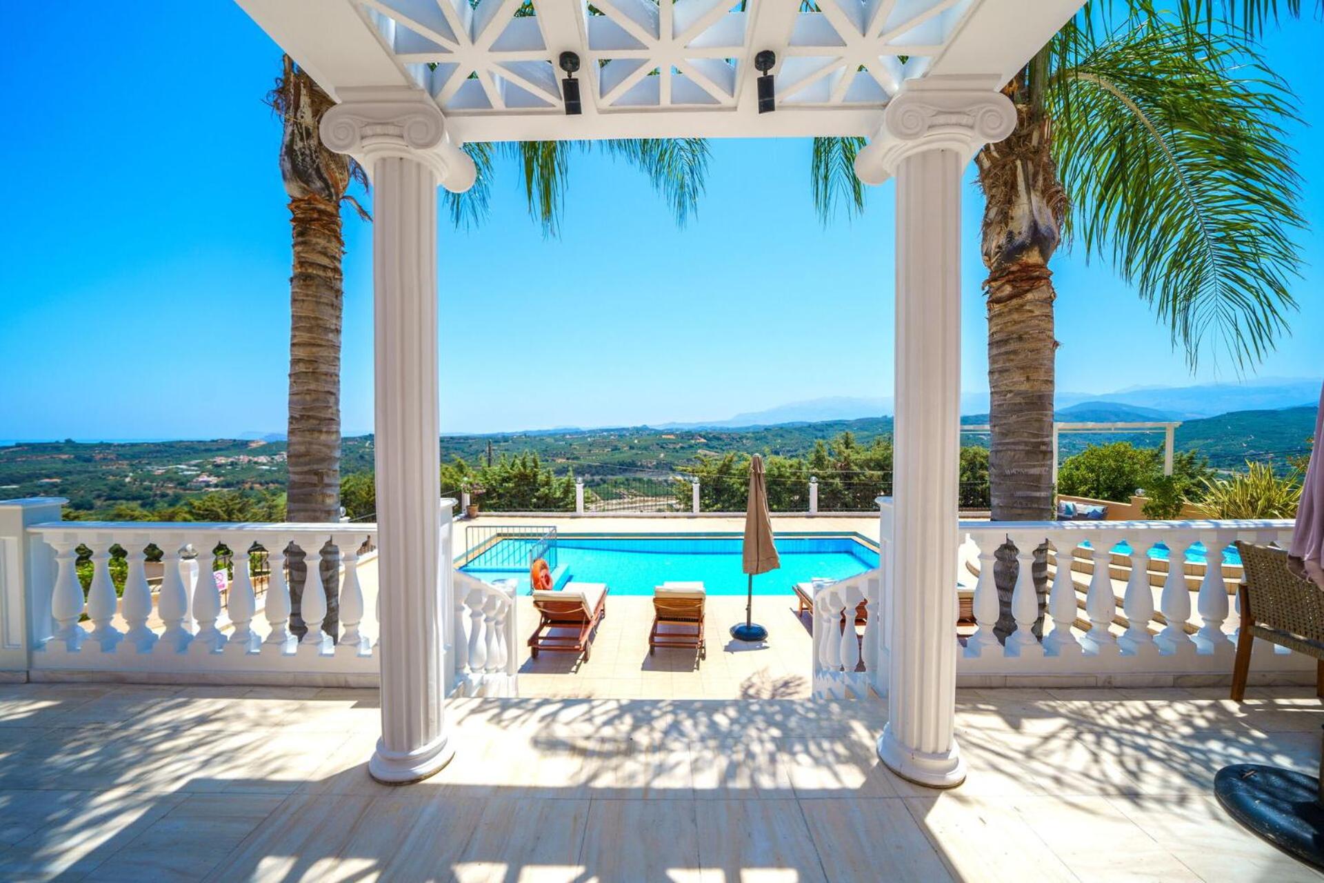 Iro Royal Villa by PosarelliVillas view 3