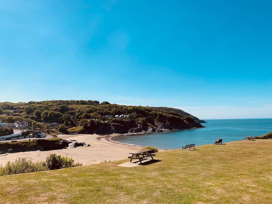 2 Headland Place Aberporth (Beautiful sea views, 1 min walk to beach) view 5