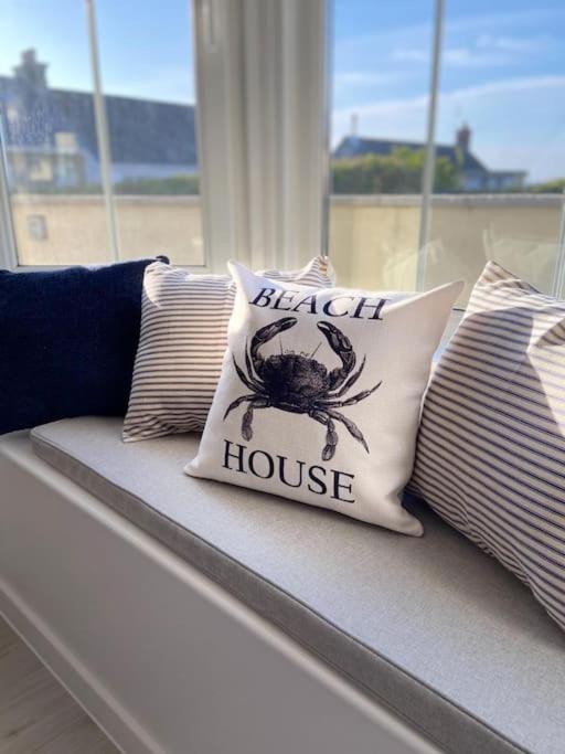 2 Headland Place Aberporth (Beautiful sea views, 1 min walk to beach) view 2