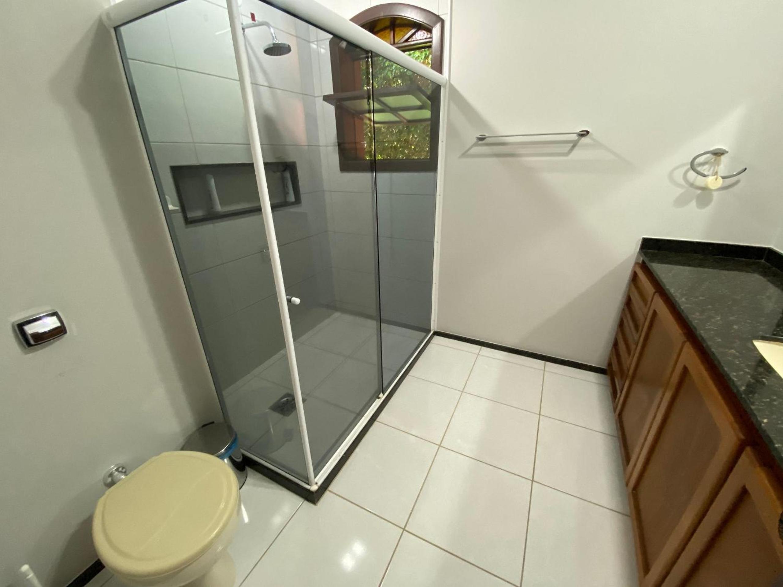 Casa Feliz: serviço, hidro aquecida, piscina