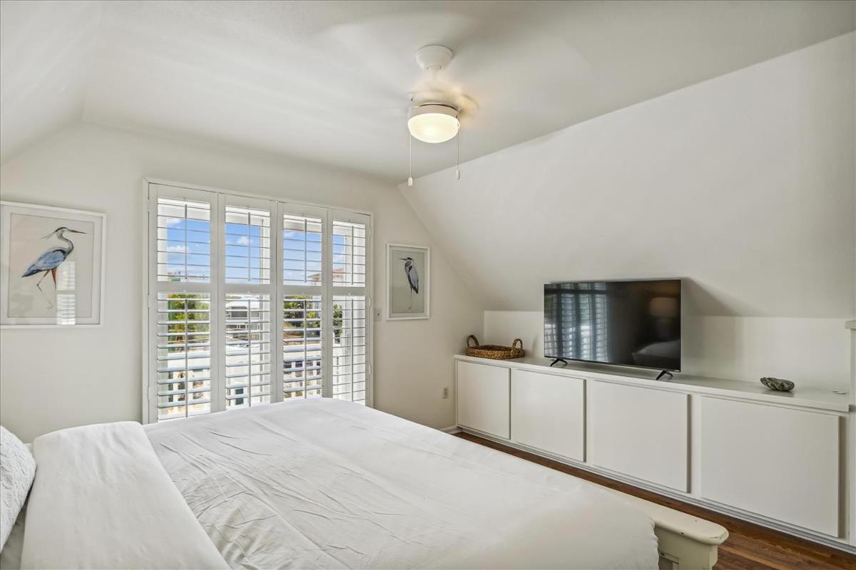 Beachful Easy Feeling by 30A Escapes