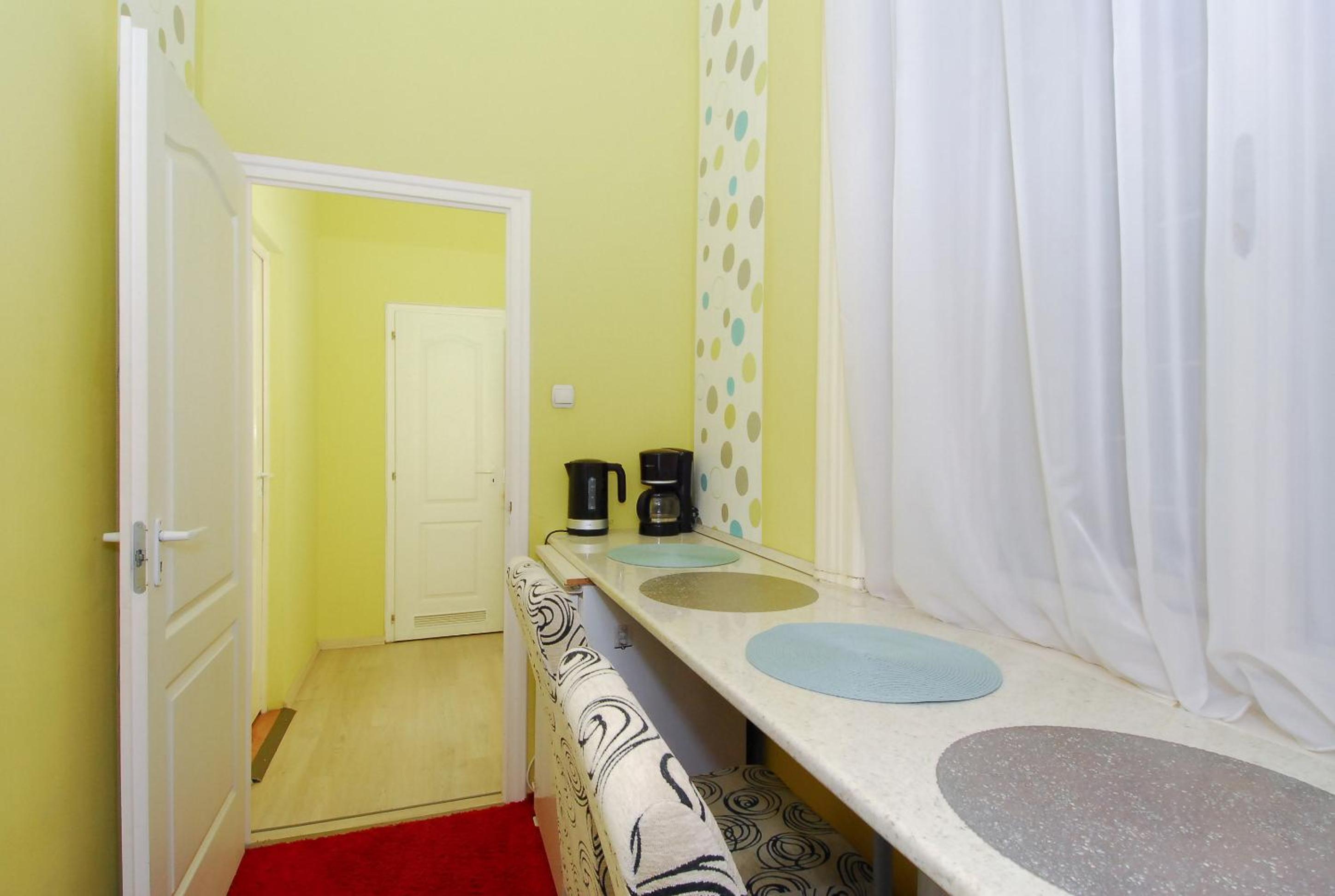 Mandy Apartments