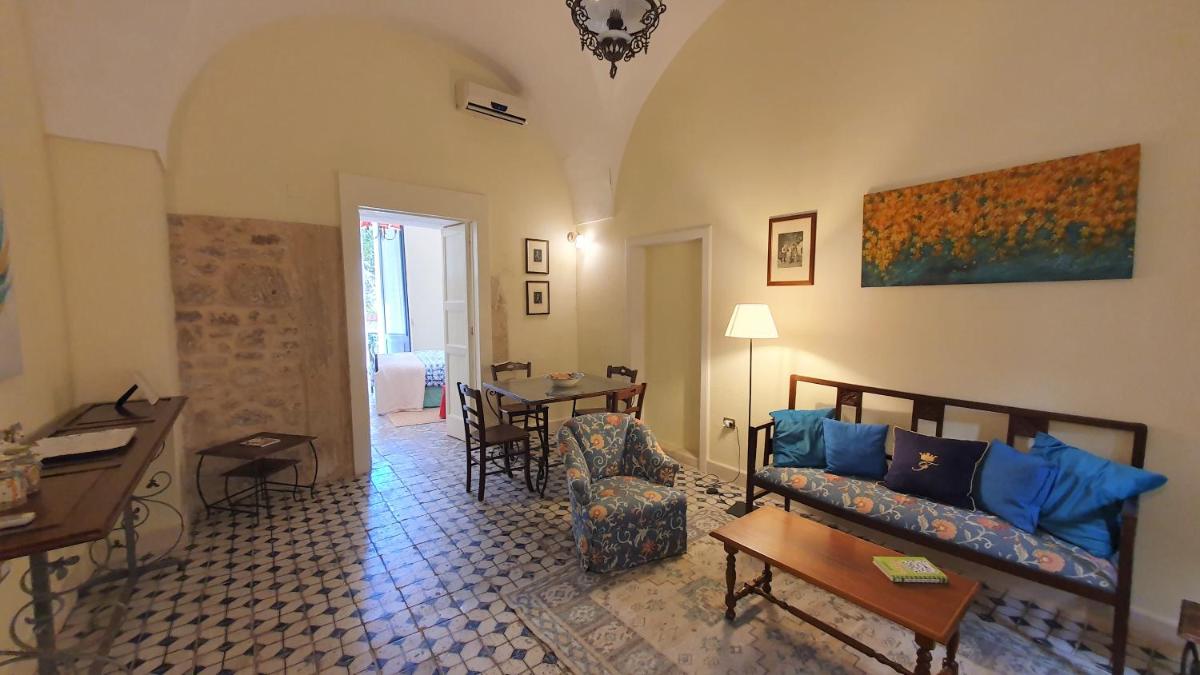 Palazzo Bernardini view 5