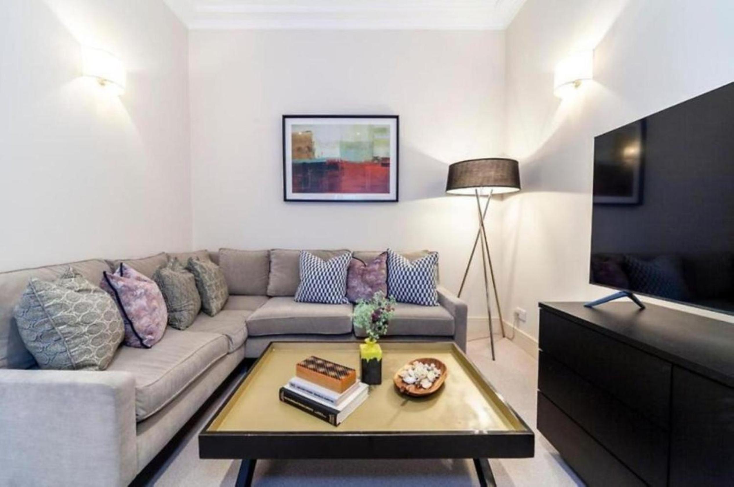 LARGE PENTHOUSE MAYFAIR SLEEPS UP TO 12