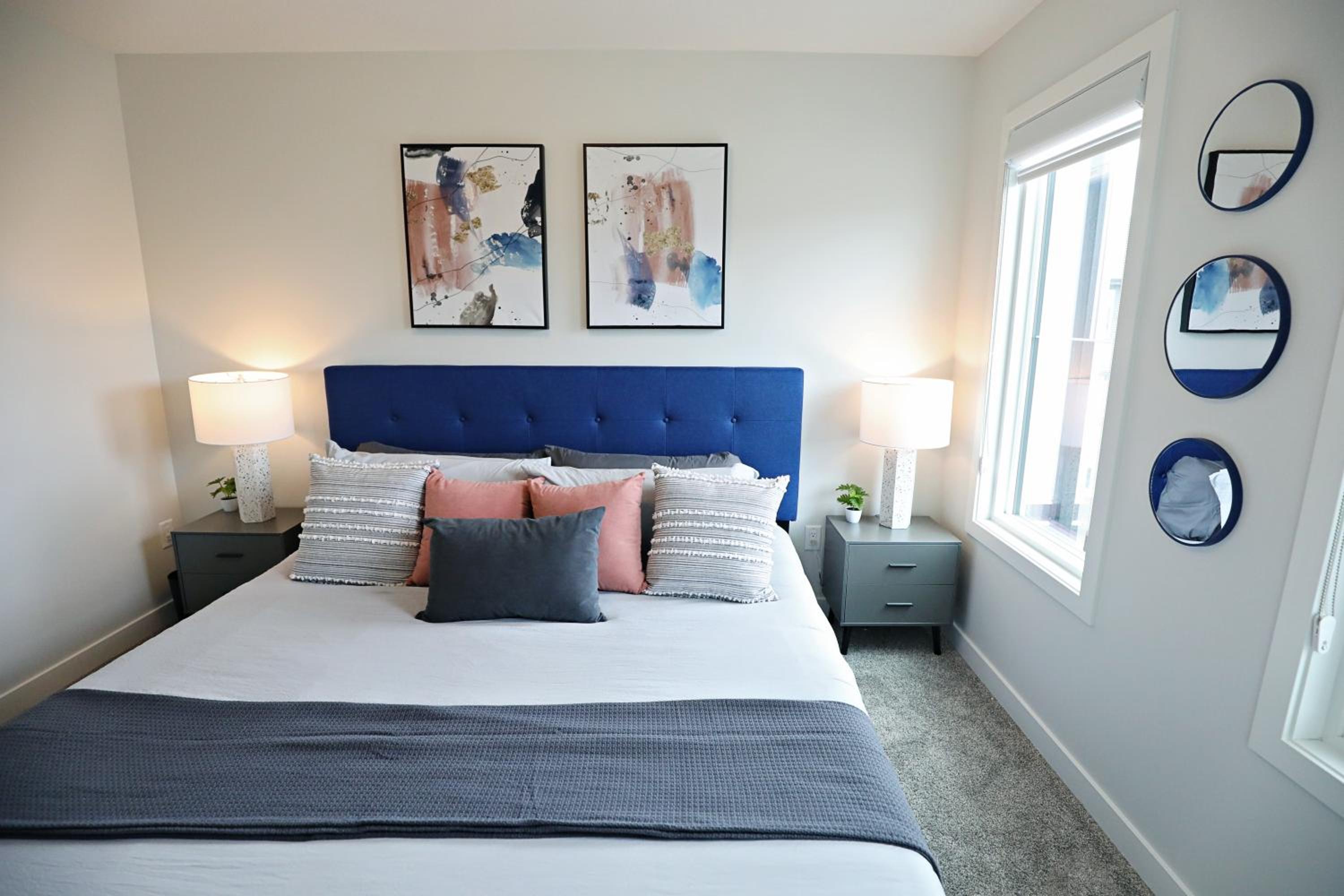 Stylish Home with AC, 3 King Beds, Garage, Disney