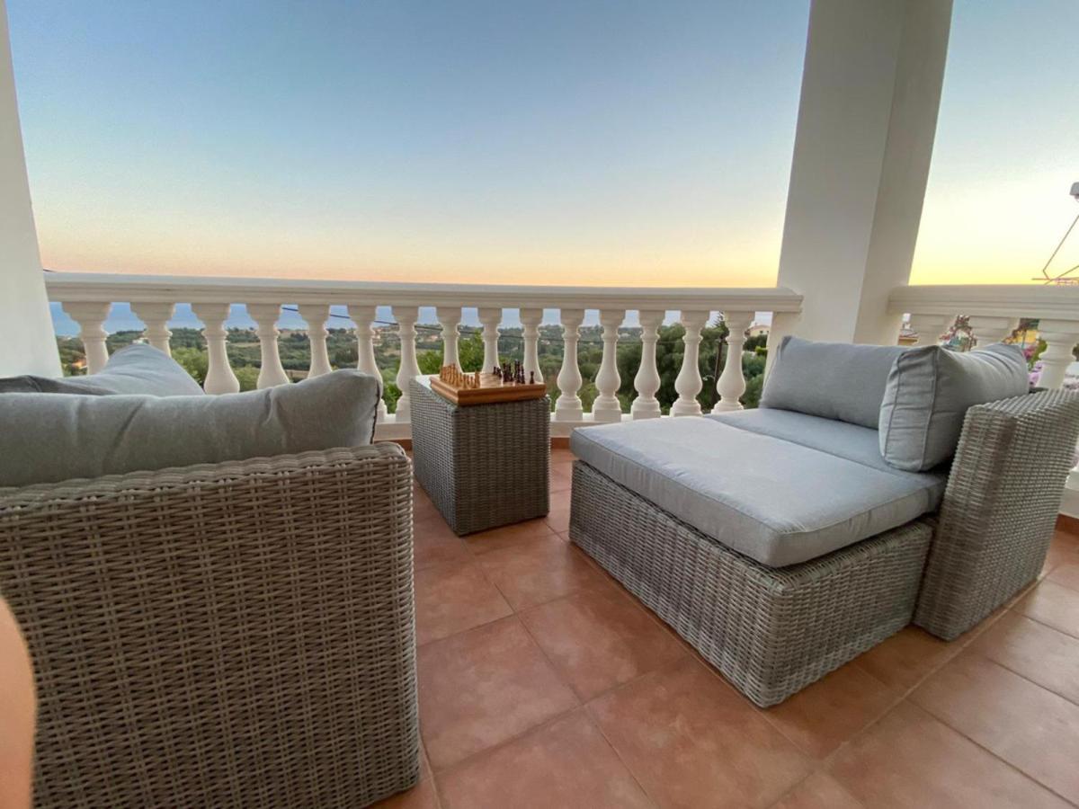 Villa Kourkoumelata