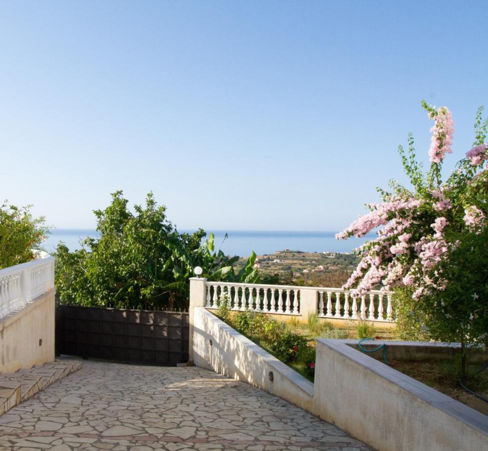 Villa Kourkoumelata