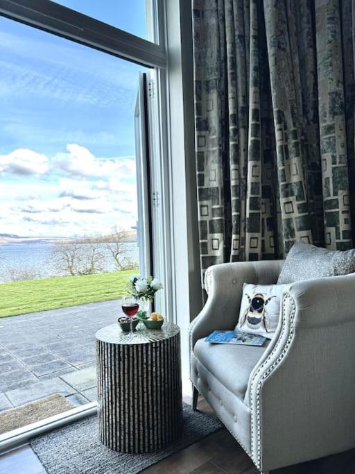 Loch View at Lomond Castle