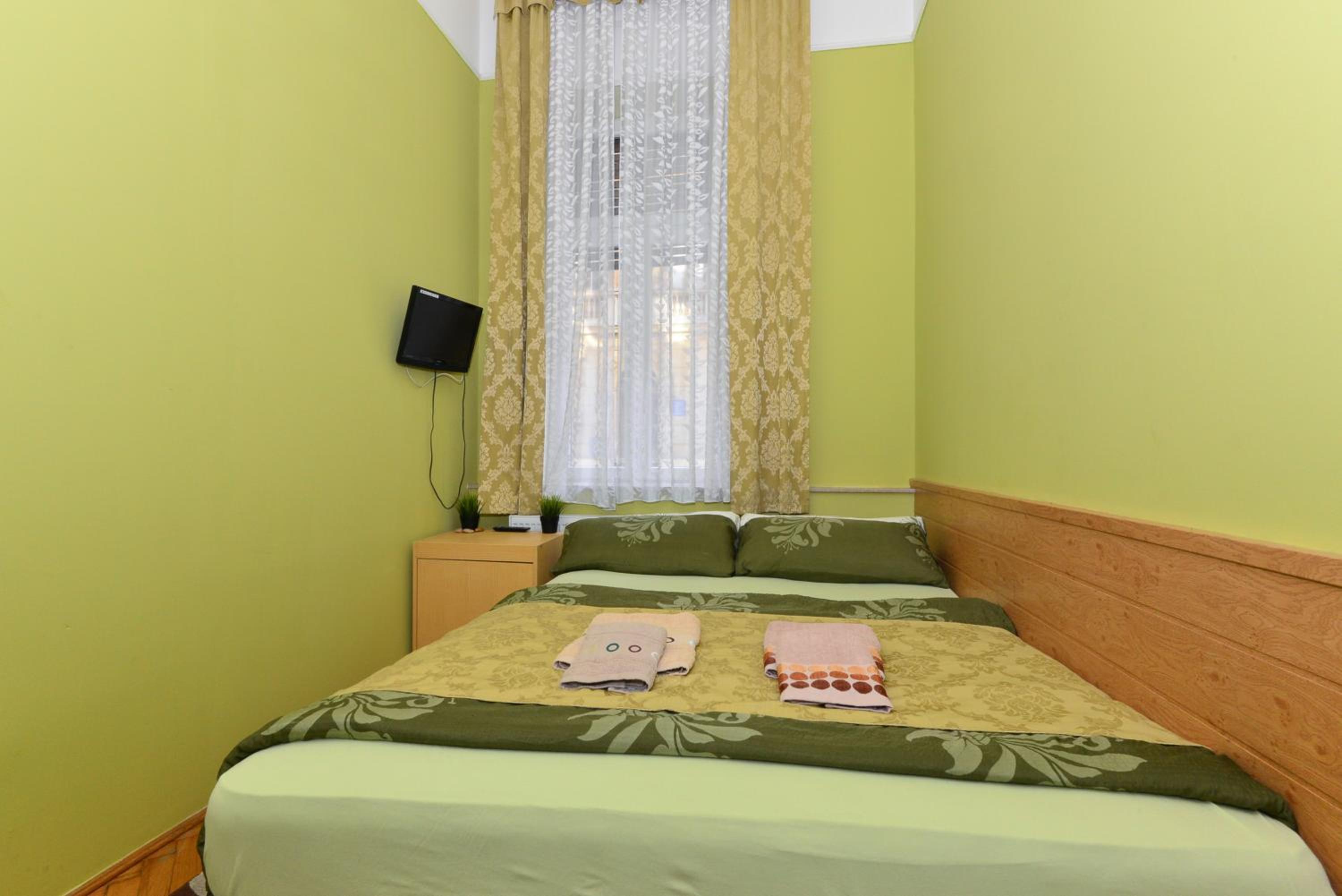Mandy Apartments