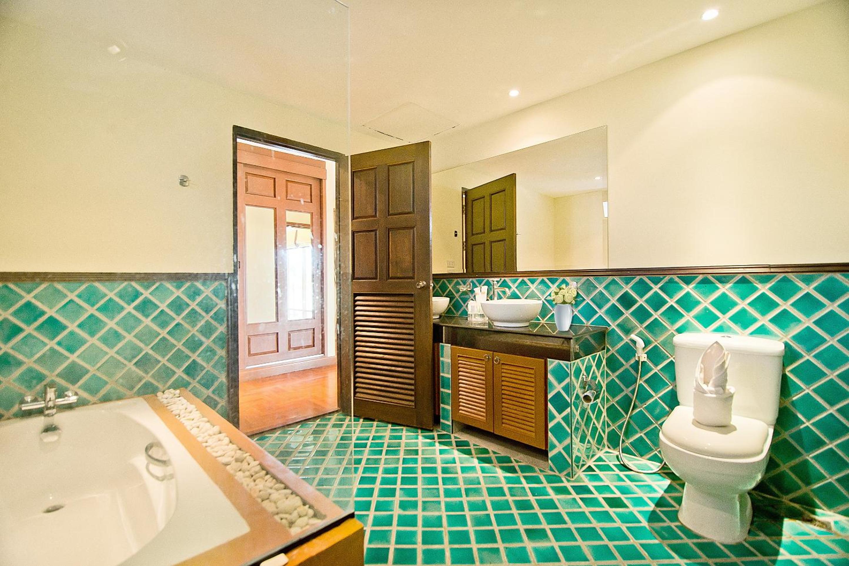 Tropicana Pool Villa