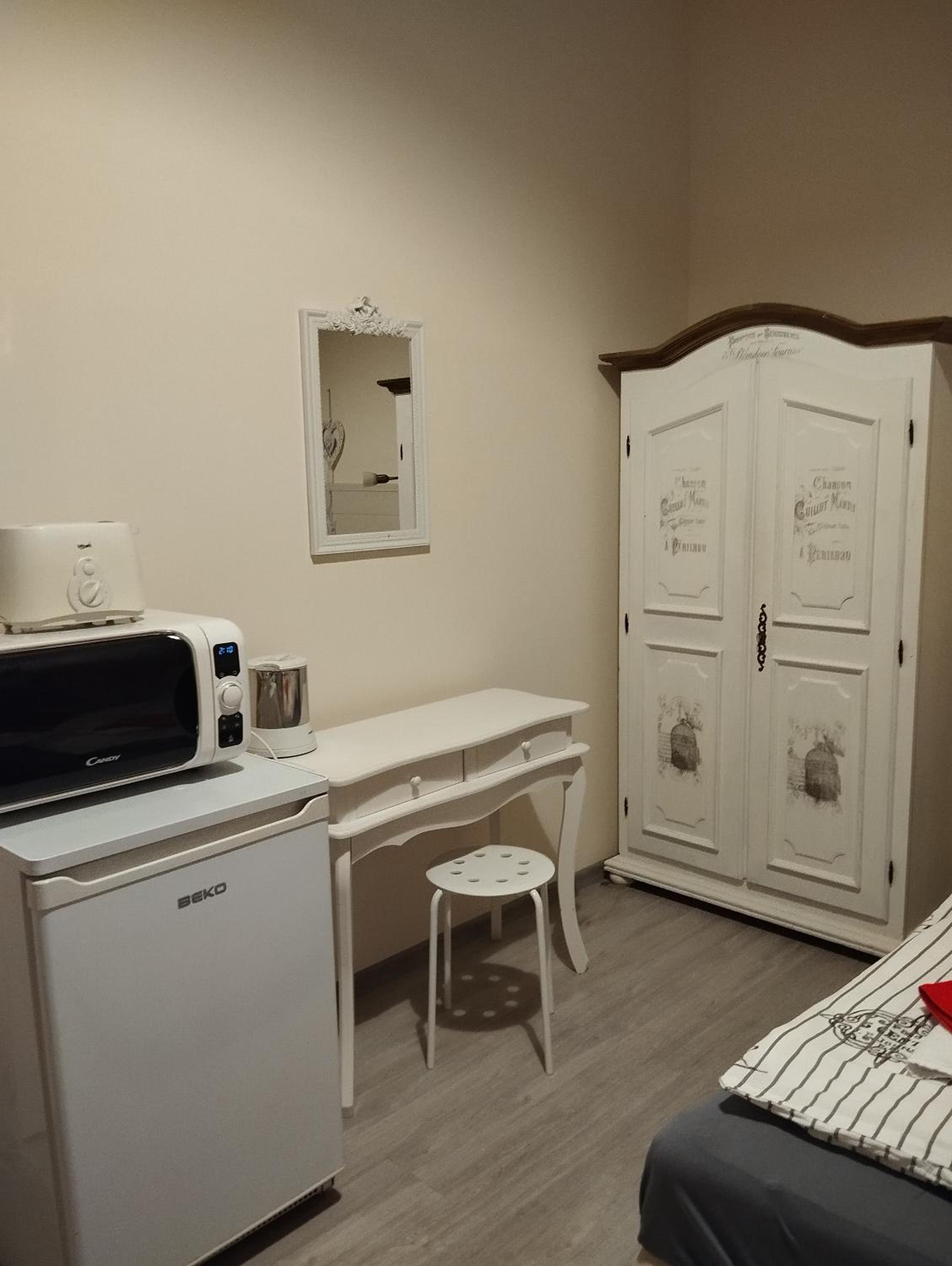 Mandy Apartments