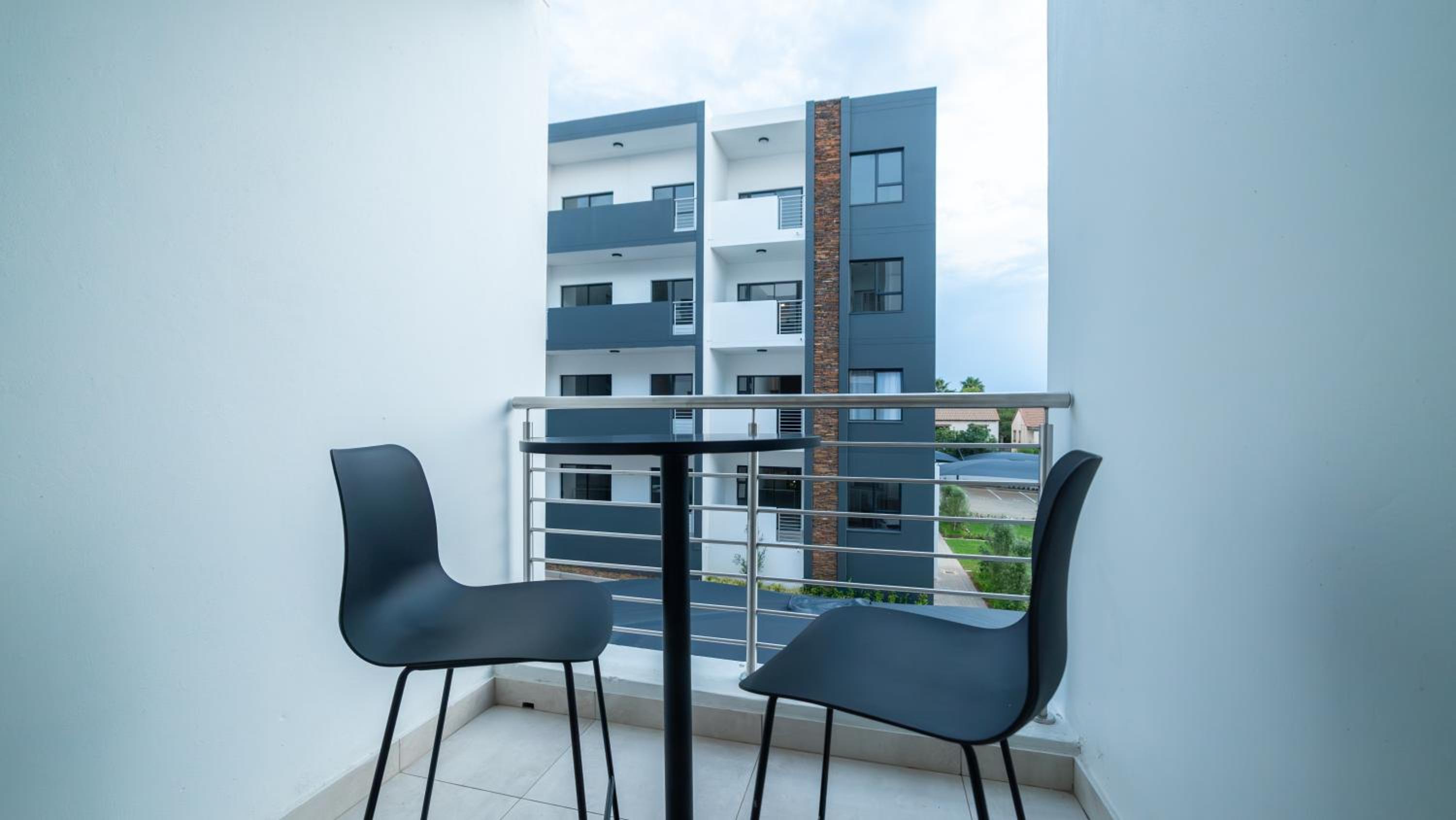 Chic Modern Midrand Escape view 3