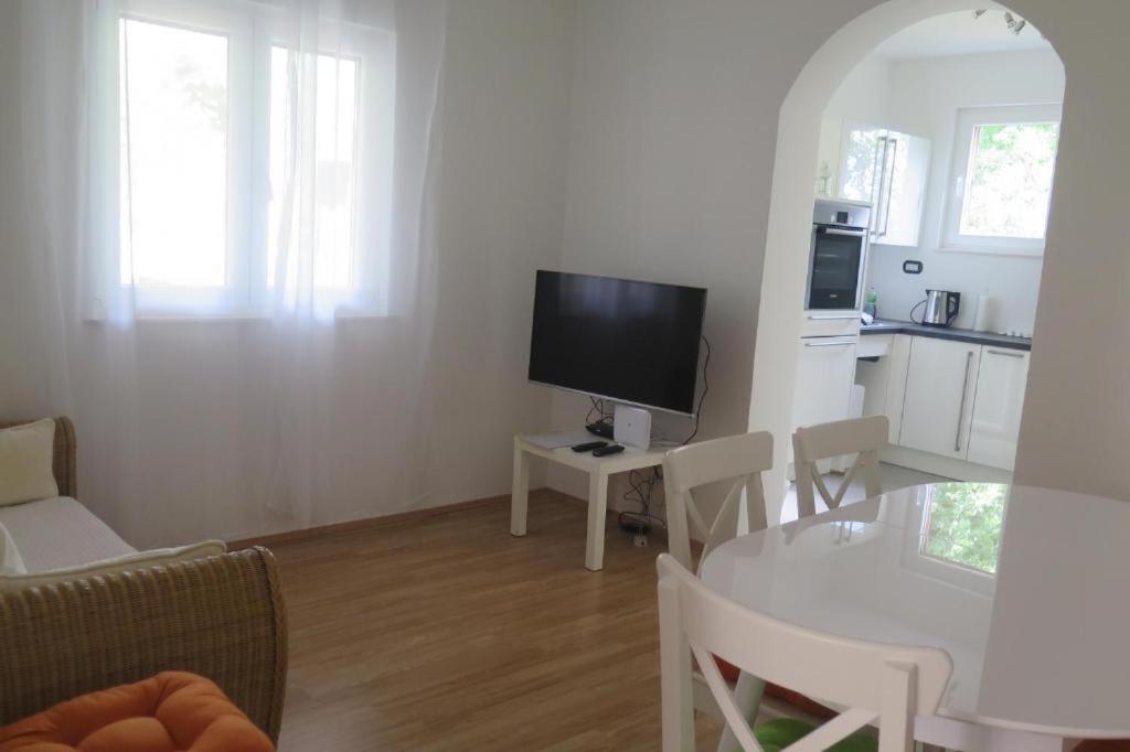 Lilium Apartments