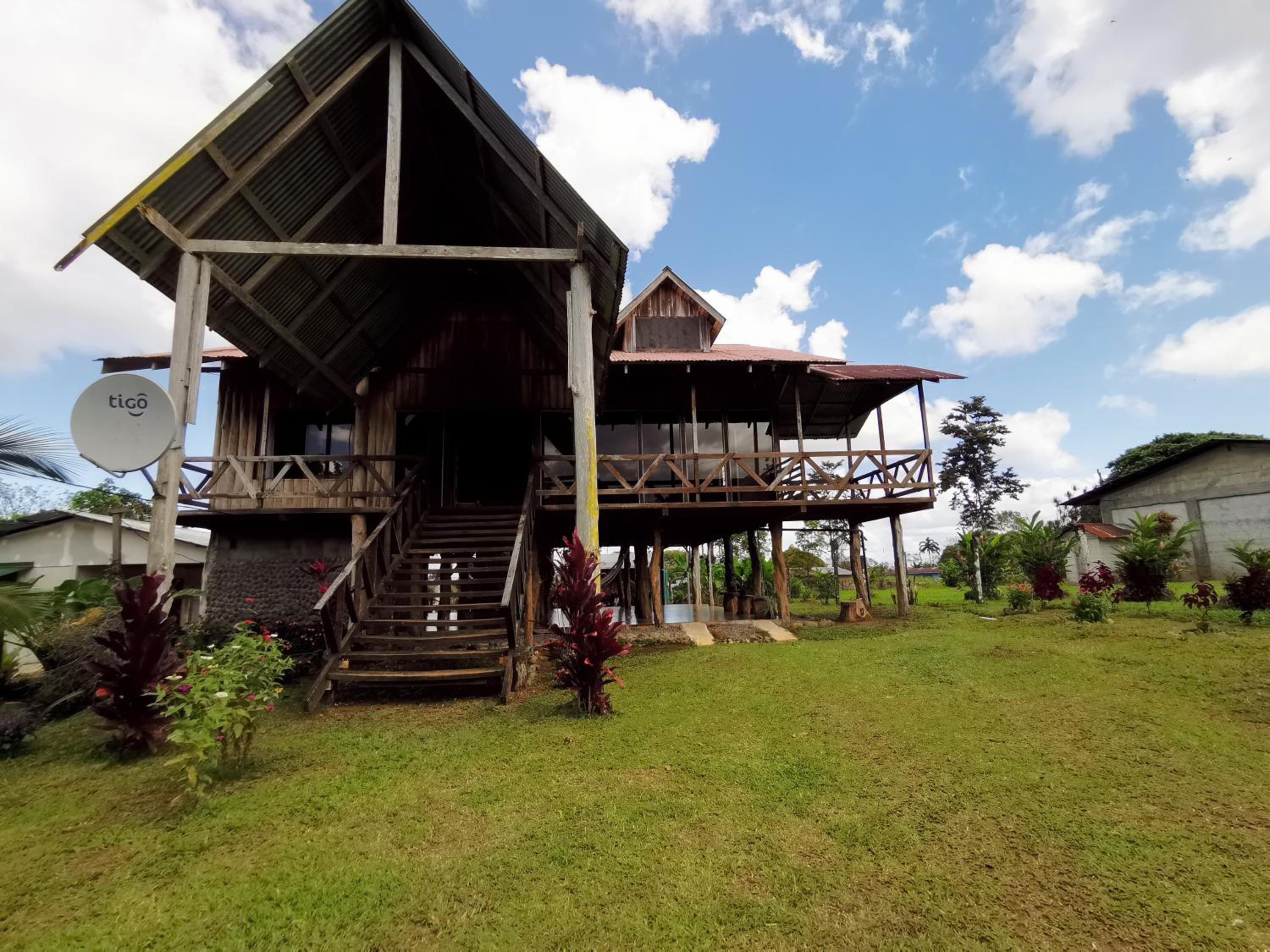 My Country House Paradise, Rio Celeste!